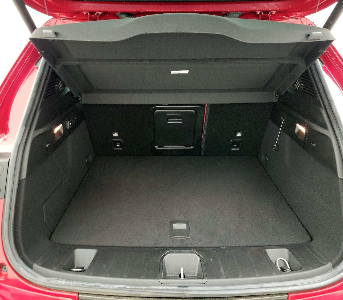 Trunk/Cargo (Seats Up)