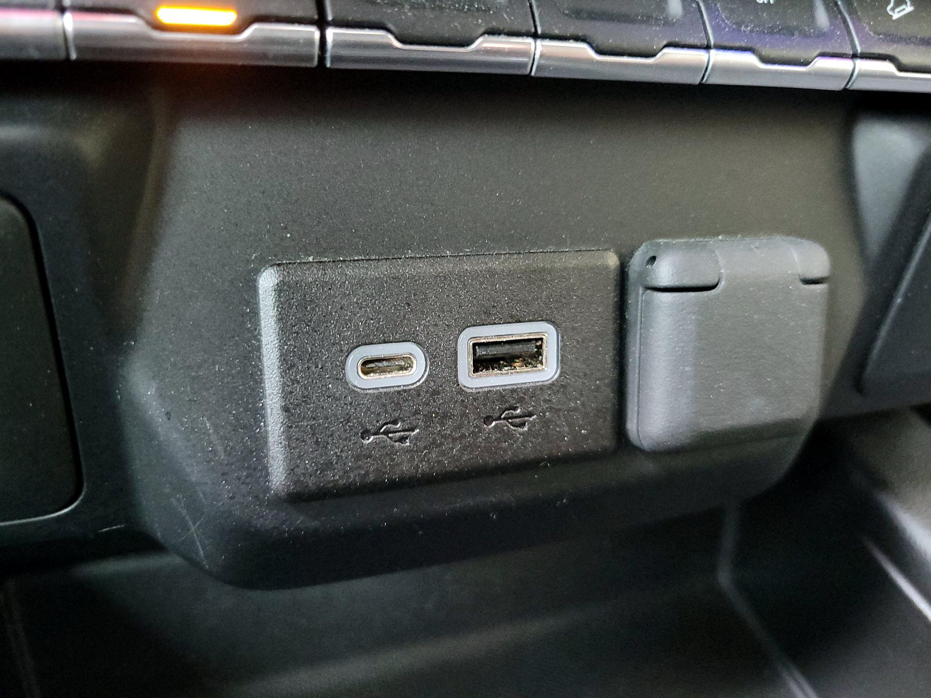 Thumbnail: 2022 Chevrolet Silverado 1500 - 18