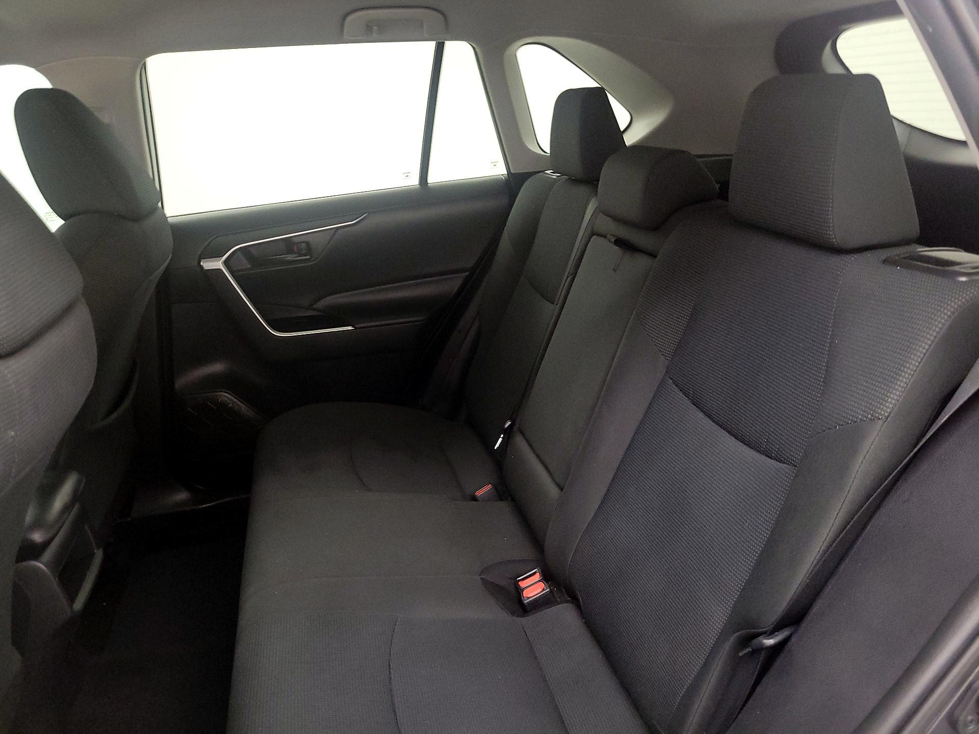 Thumbnail: 2021 Toyota RAV4 - 19