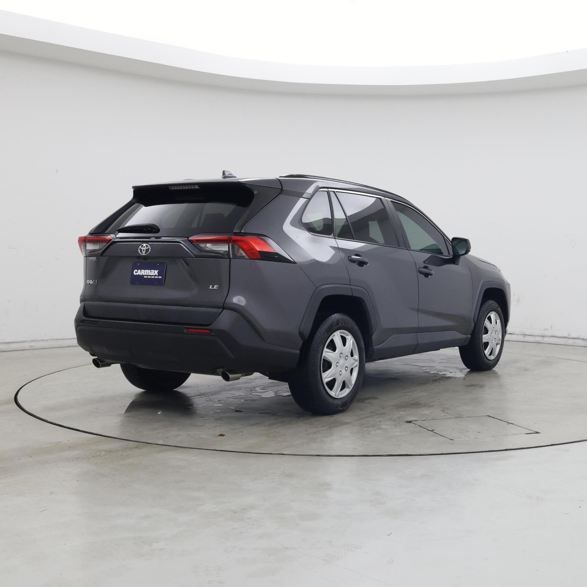 Thumbnail: 2021 Toyota RAV4 - 8