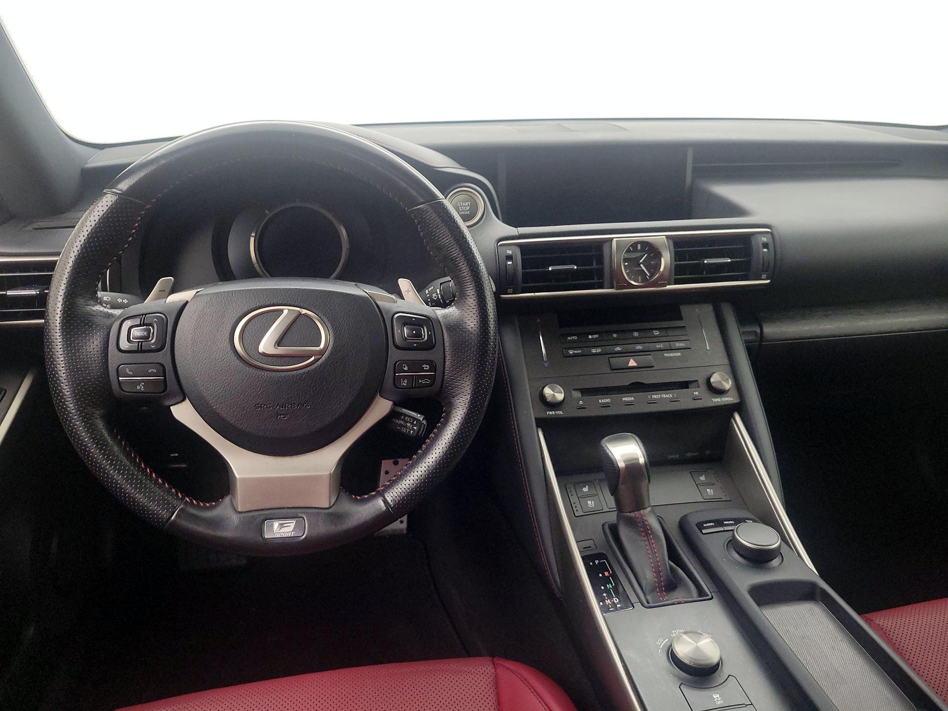 Thumbnail: 2020 Lexus IS - 10