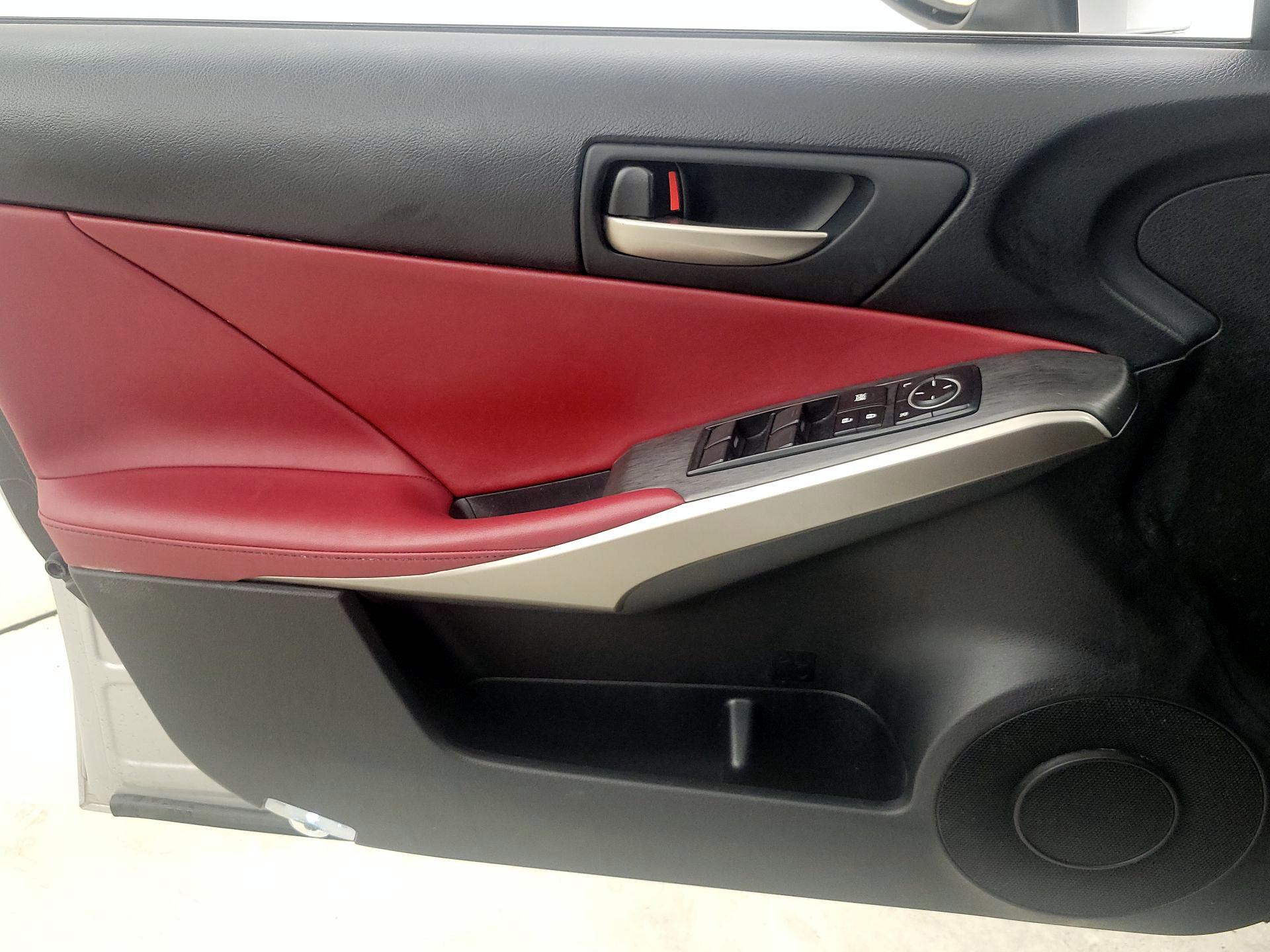 Thumbnail: 2020 Lexus IS - 12