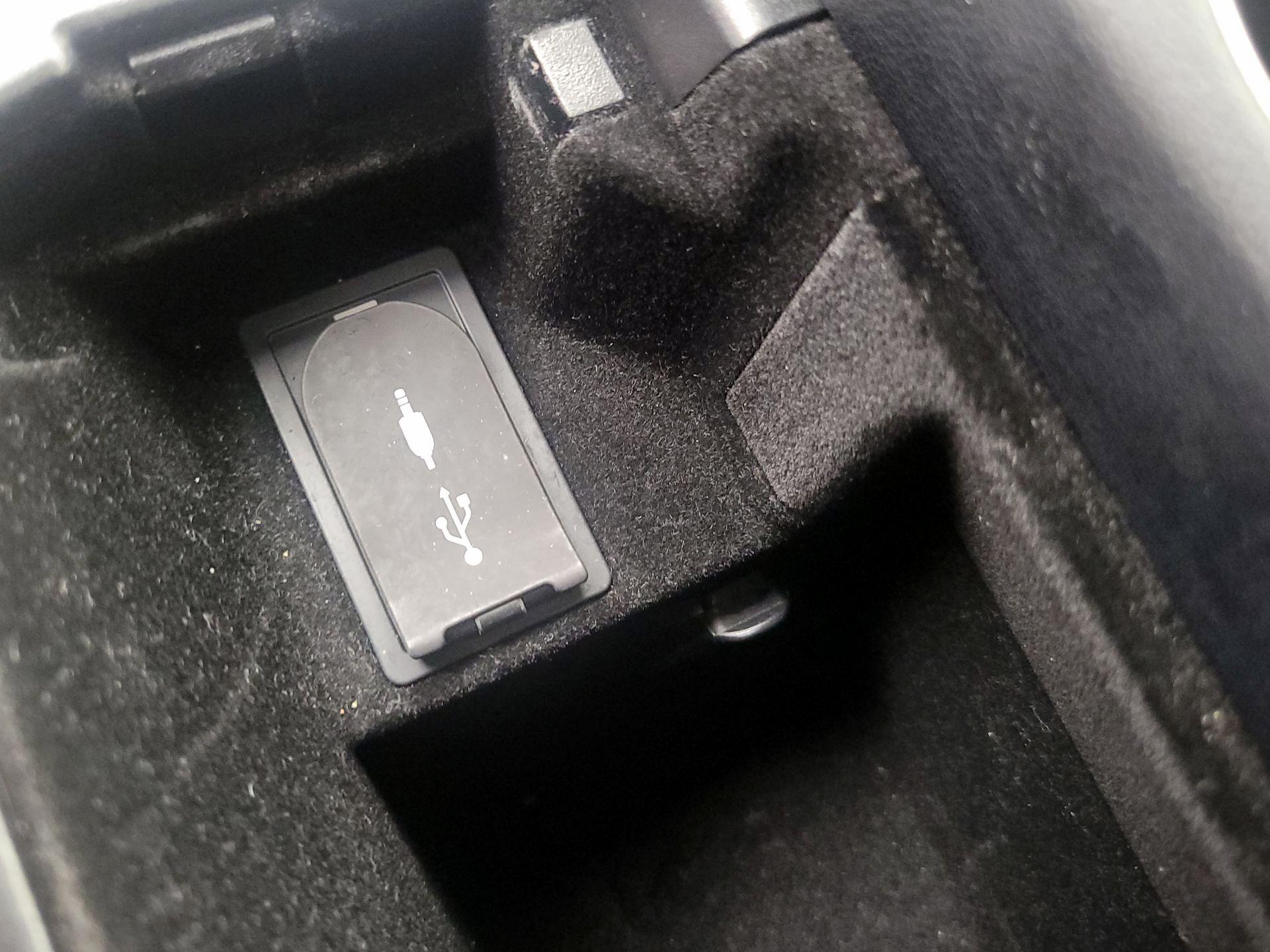 Thumbnail: 2020 Lexus IS - 18