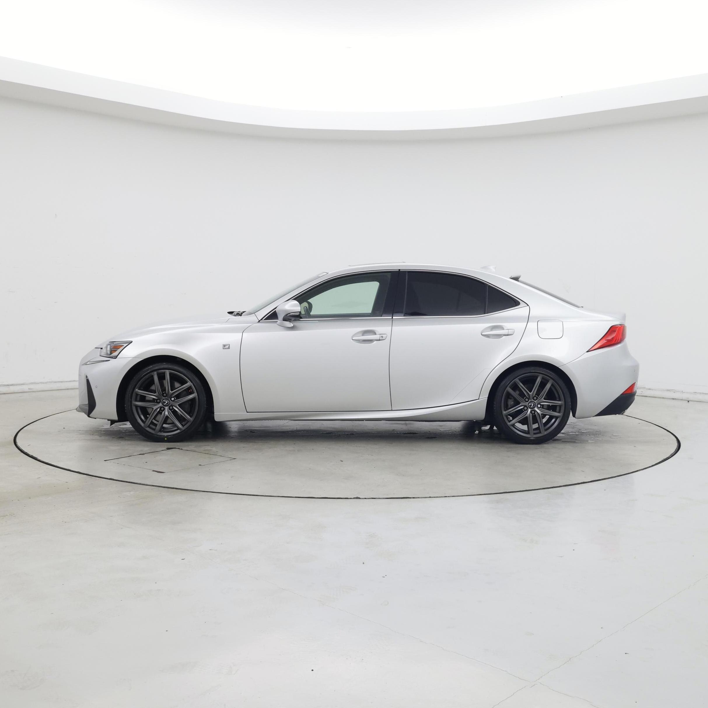 Thumbnail: 2020 Lexus IS - 3