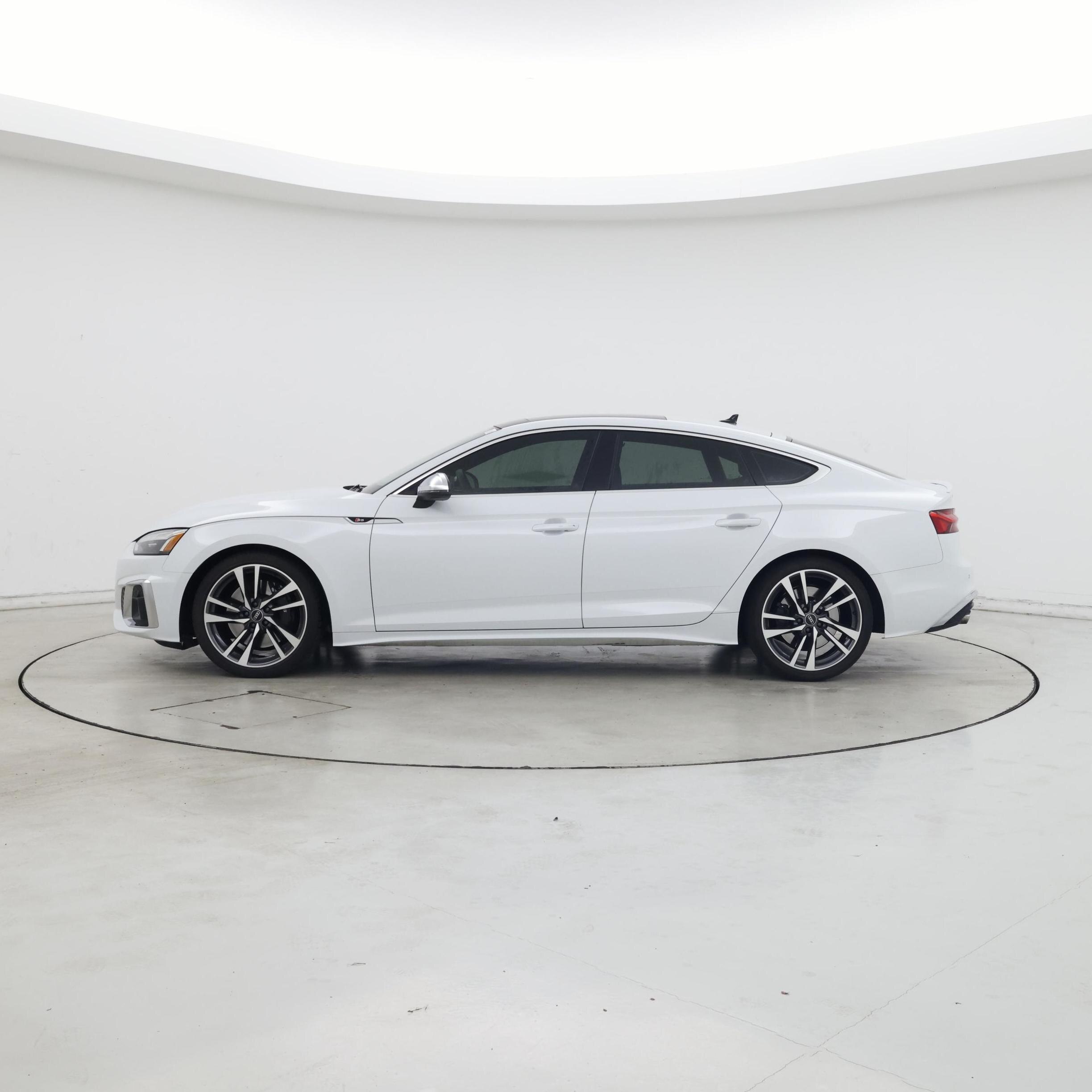 Thumbnail: 2023 Audi S5 - 3