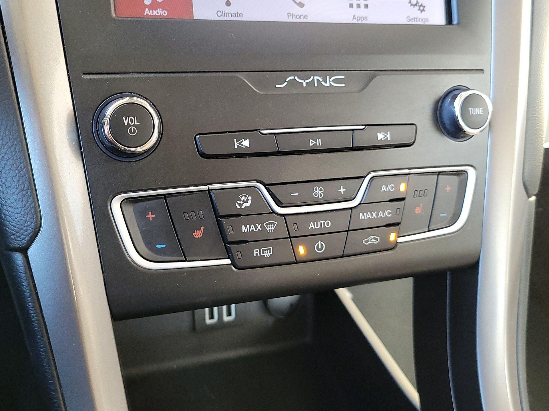 Thumbnail: 2019 Ford Fusion - 16