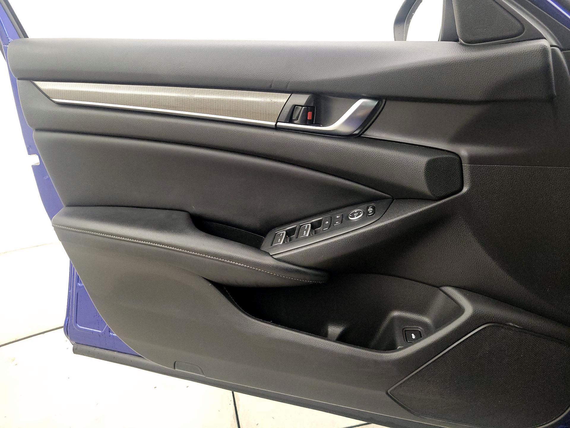 Thumbnail: 2018 Honda Accord - 12