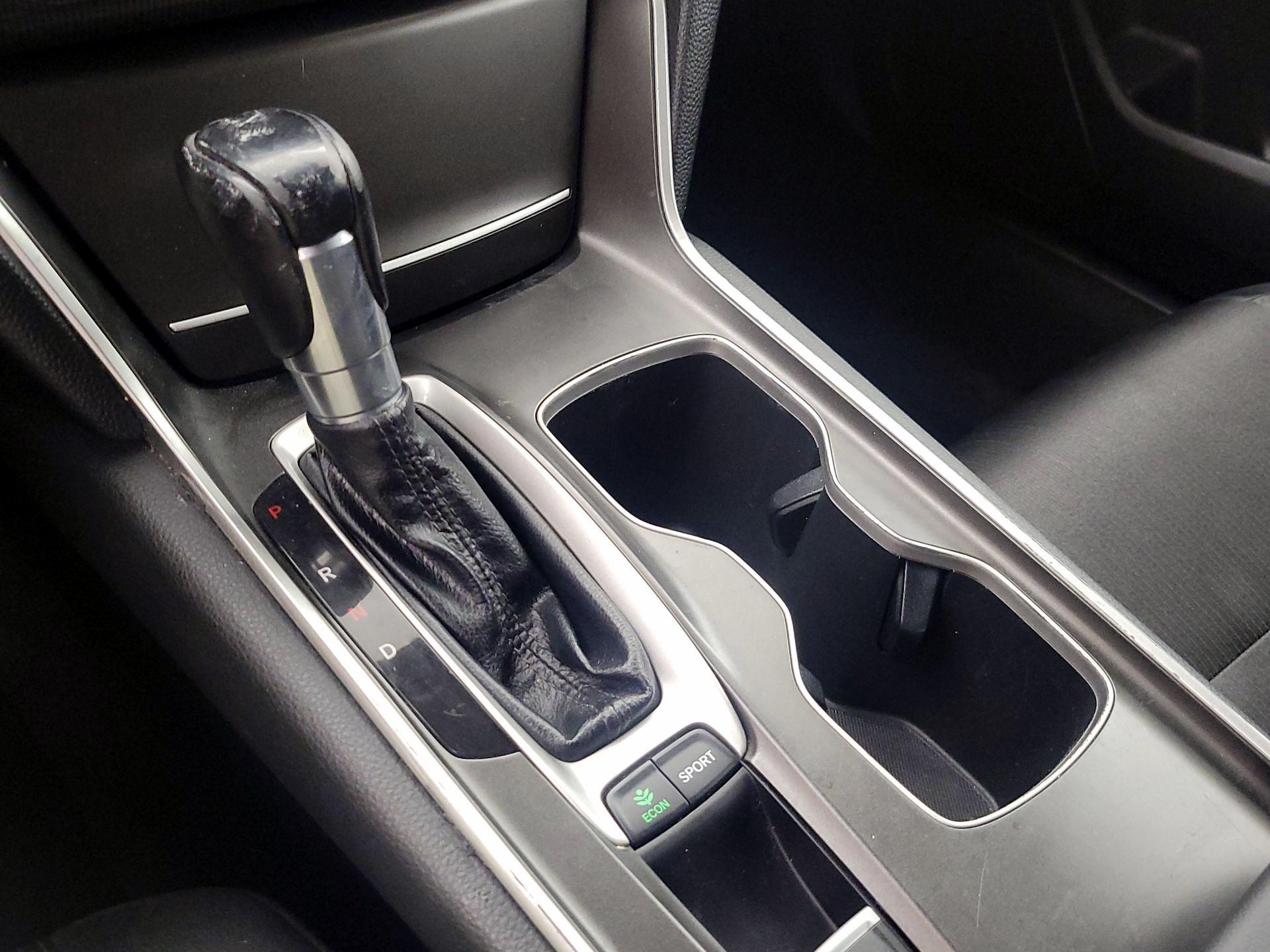 Thumbnail: 2018 Honda Accord - 17