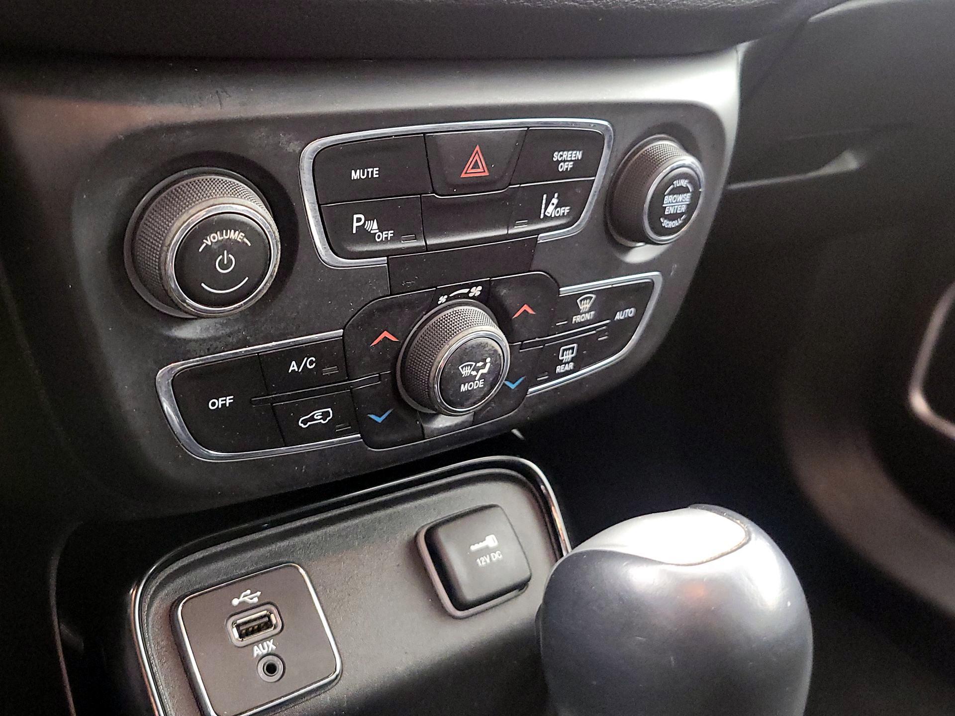 Thumbnail: 2018 Jeep Compass - 17