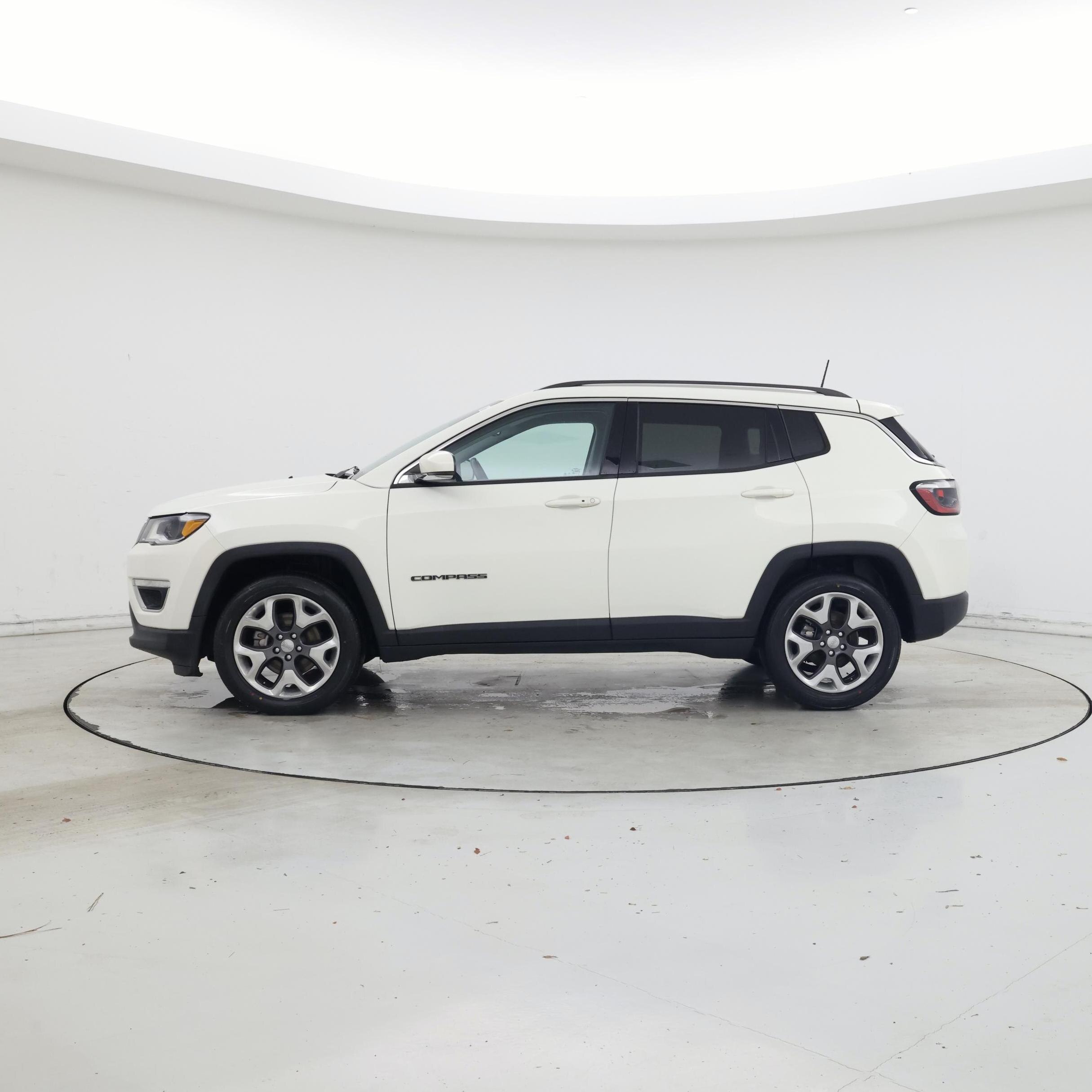 Thumbnail: 2018 Jeep Compass - 3