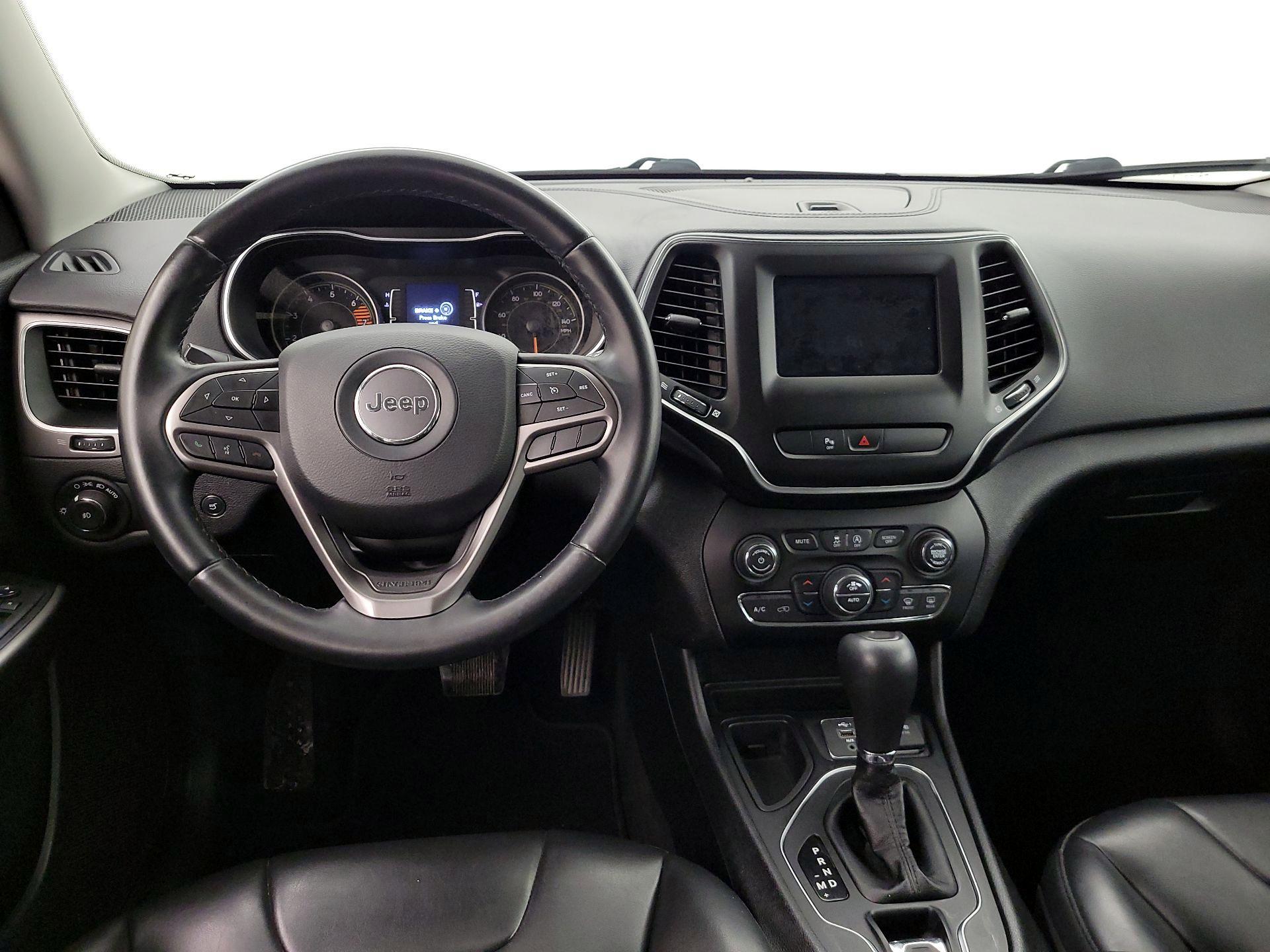 Thumbnail: 2020 Jeep Cherokee - 10