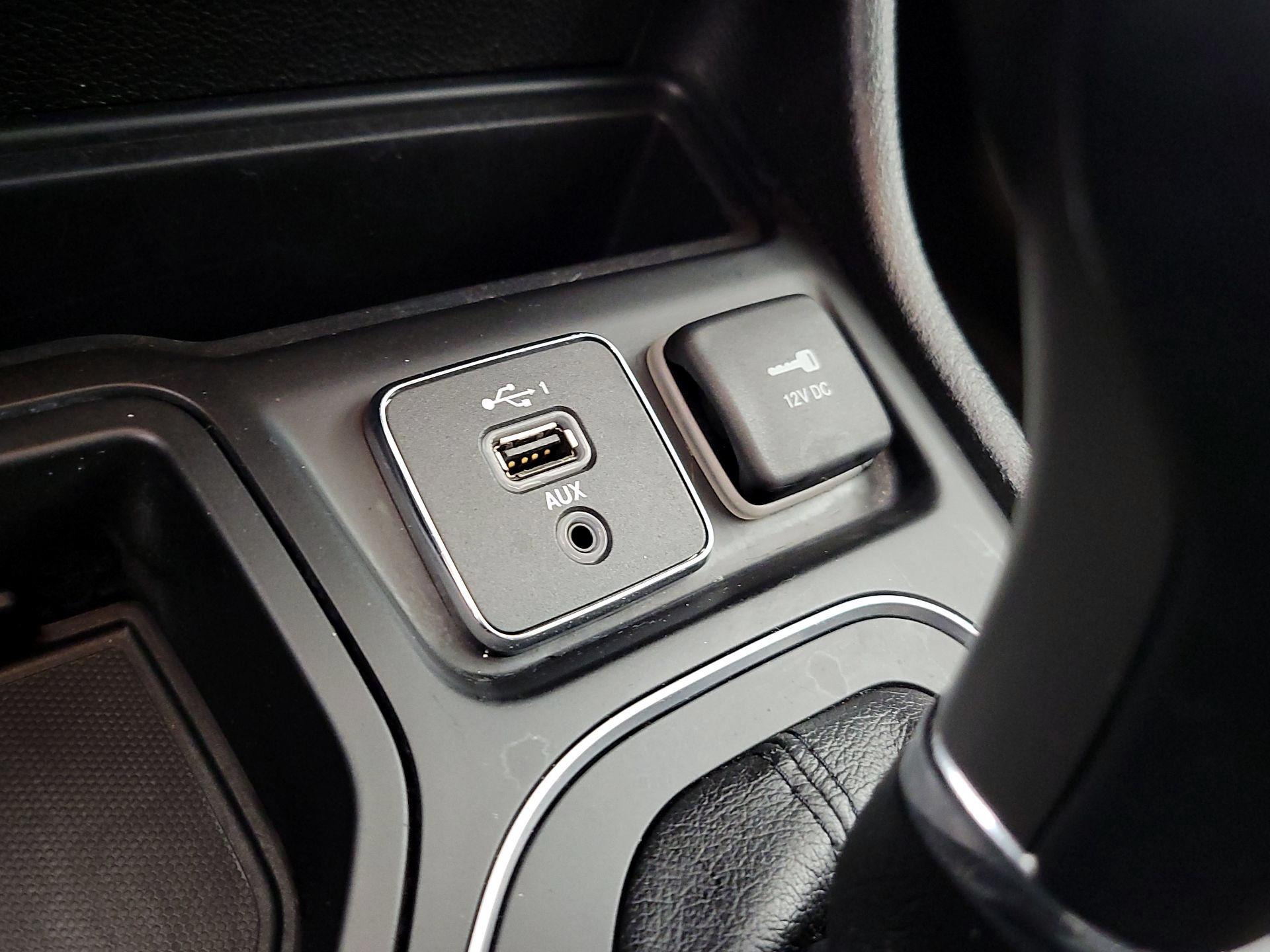 Thumbnail: 2020 Jeep Cherokee - 18