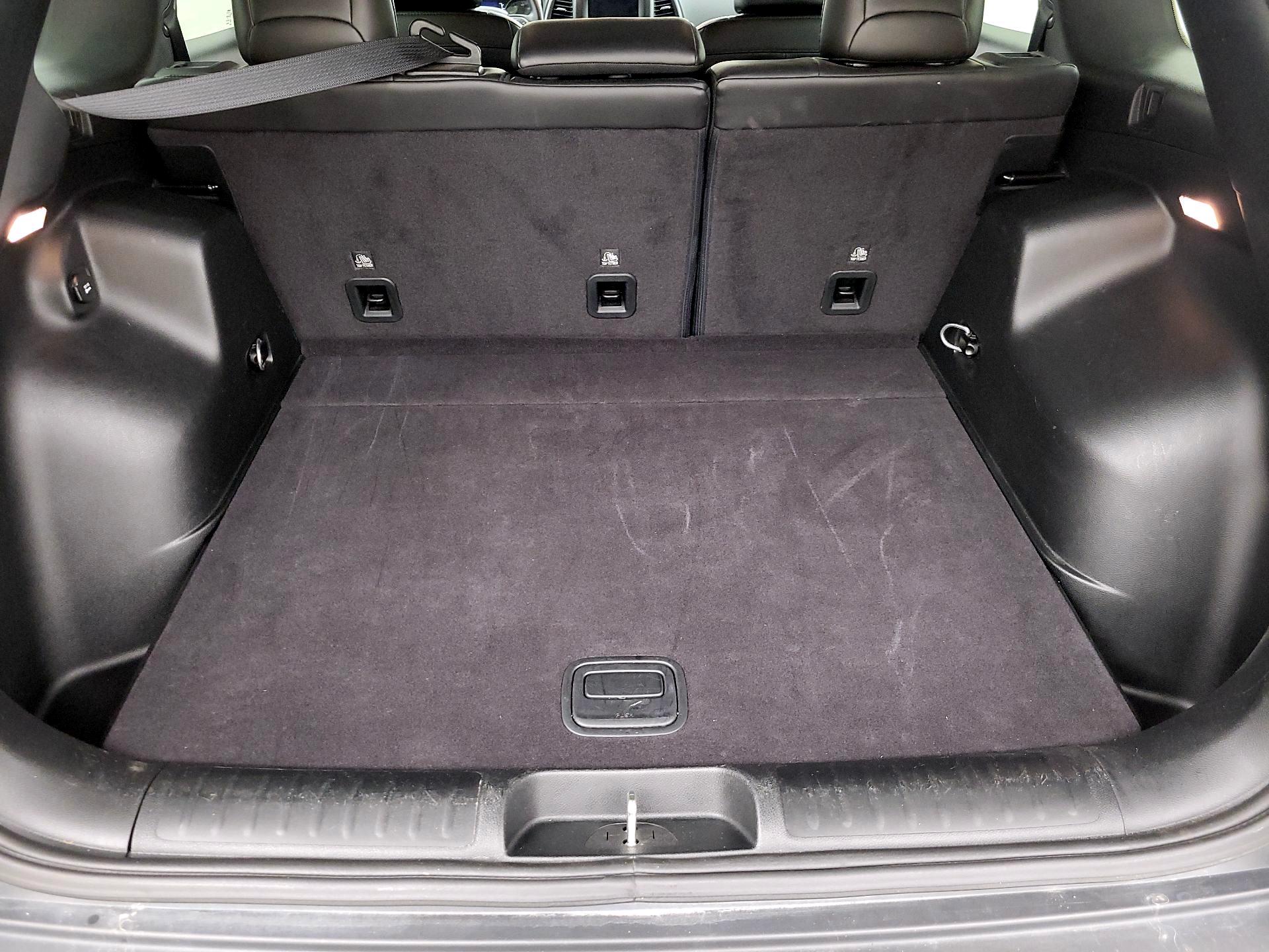 Thumbnail: 2020 Jeep Cherokee - 20