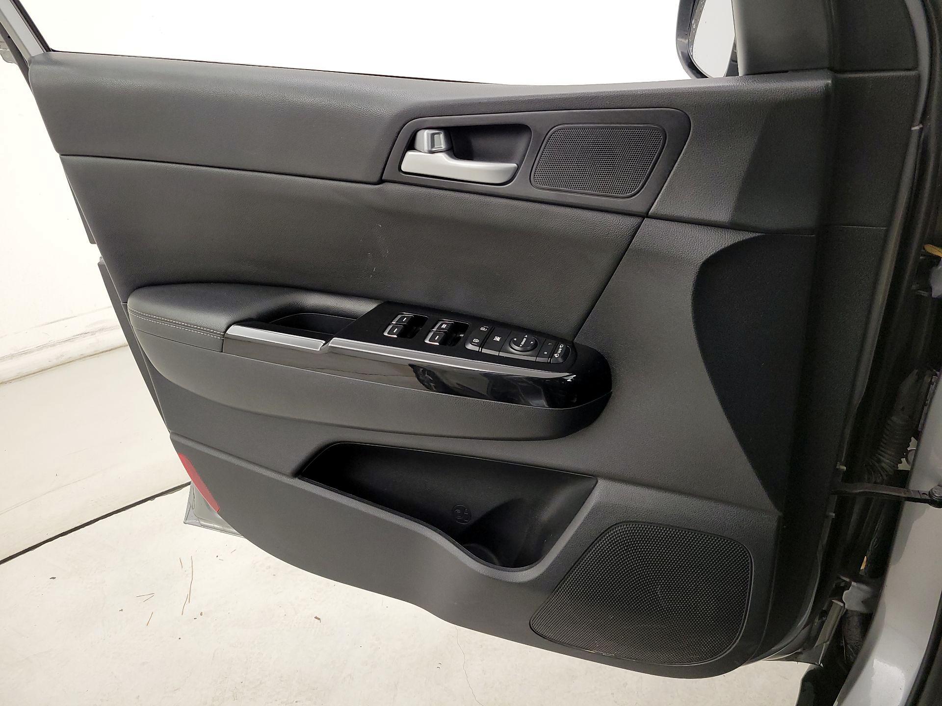 Thumbnail: 2021 Kia Sportage - 12