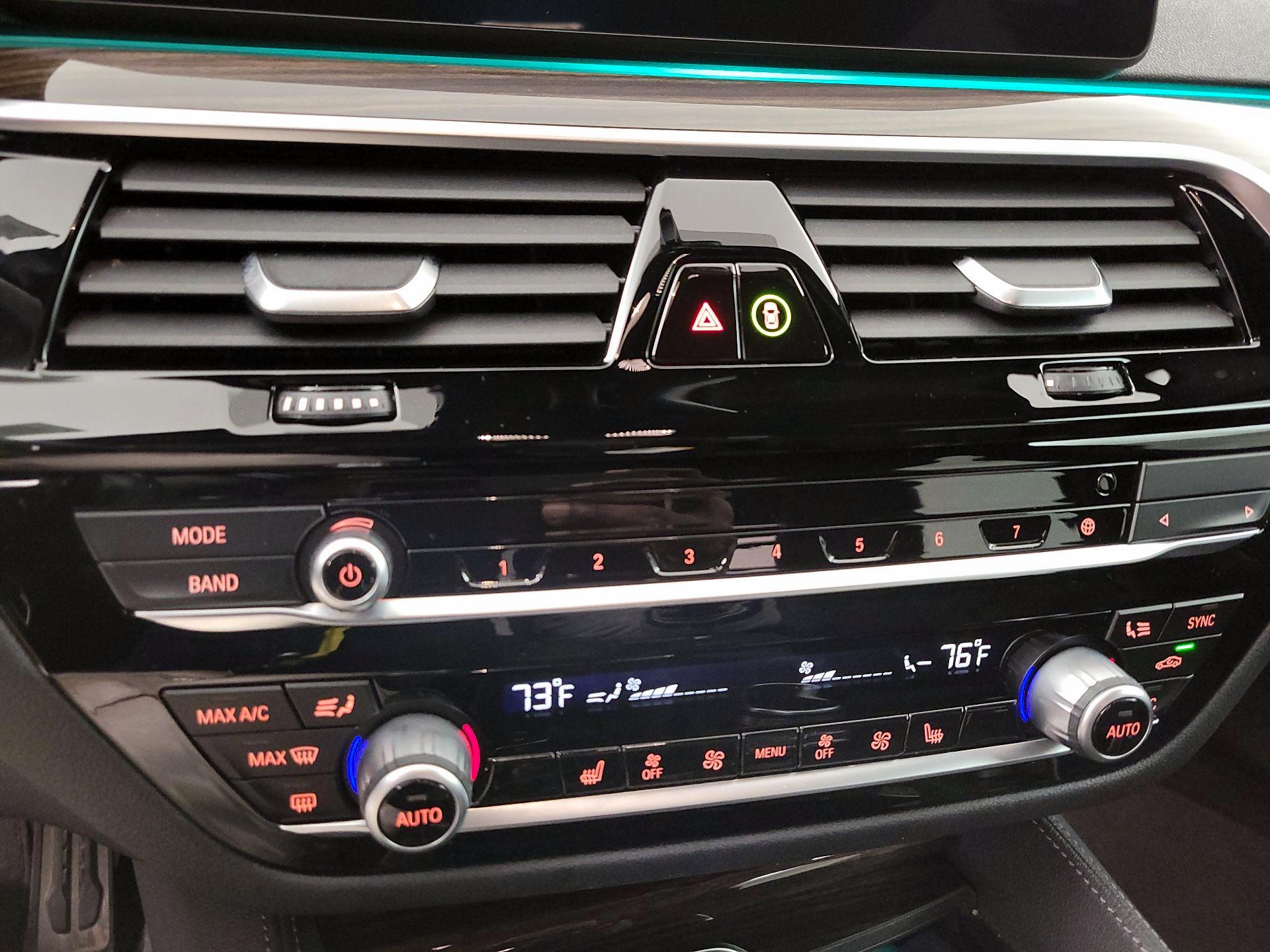 Thumbnail: 2021 BMW 5 Series - 17