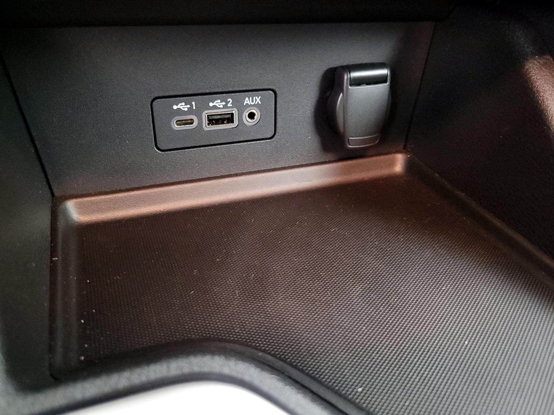 Thumbnail: 2021 Nissan Sentra - 18