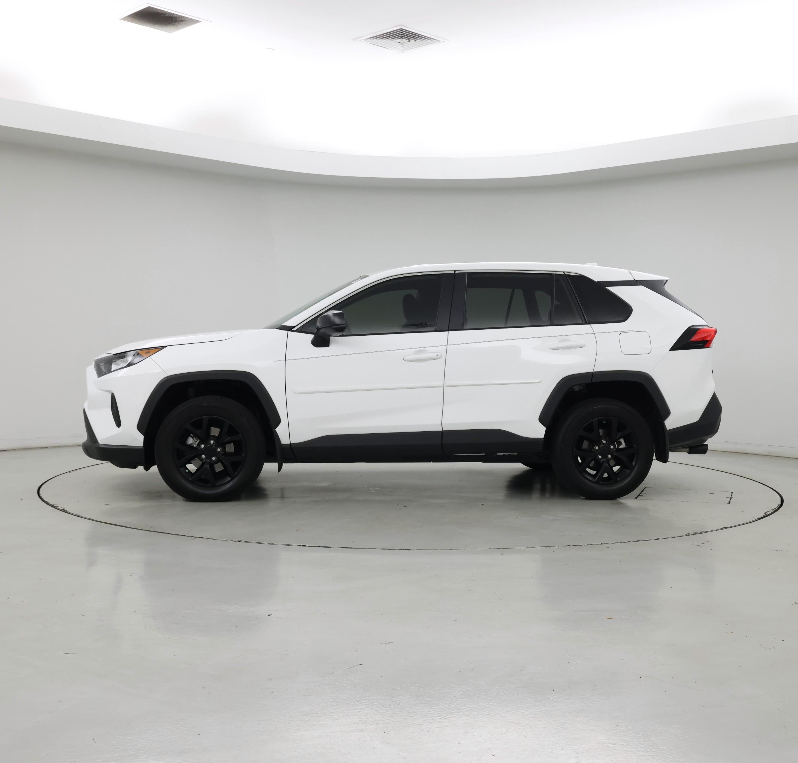 Thumbnail: 2022 Toyota RAV4 - 3