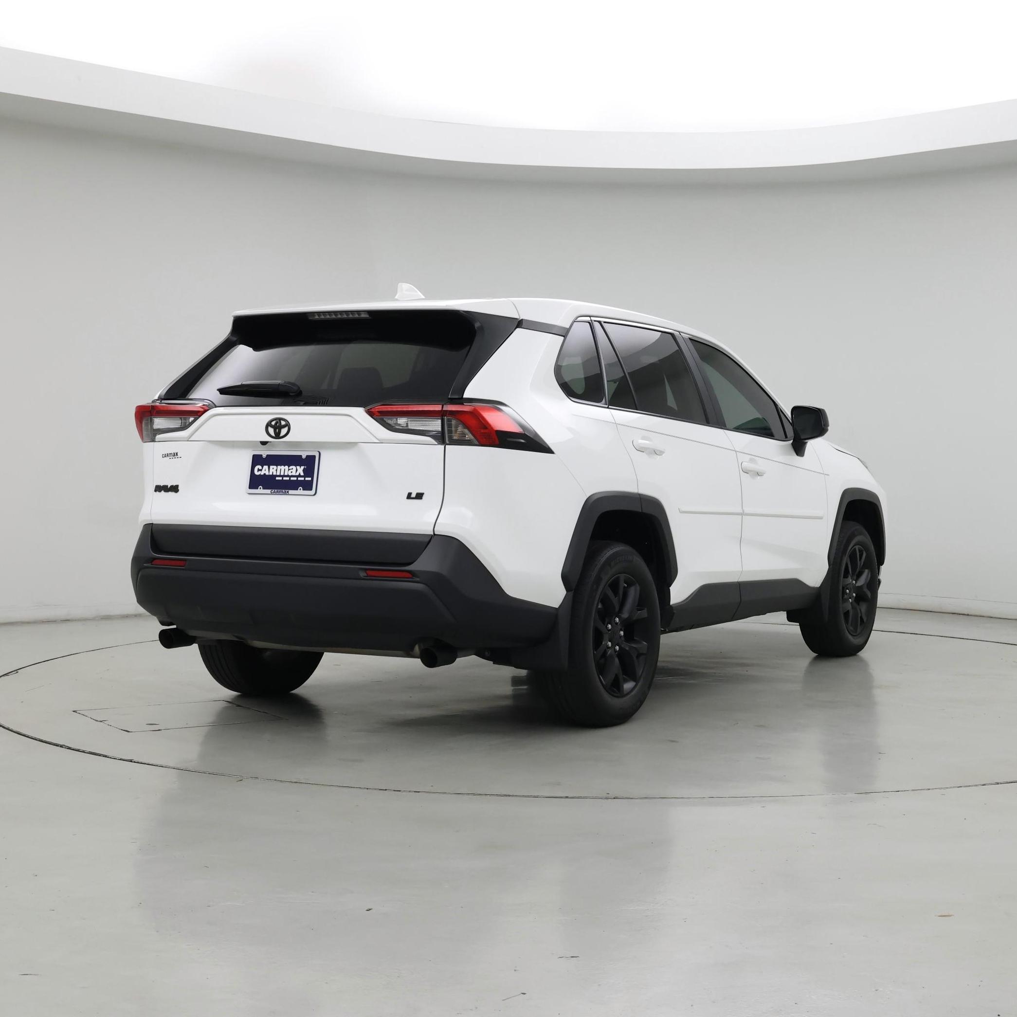 Thumbnail: 2022 Toyota RAV4 - 8