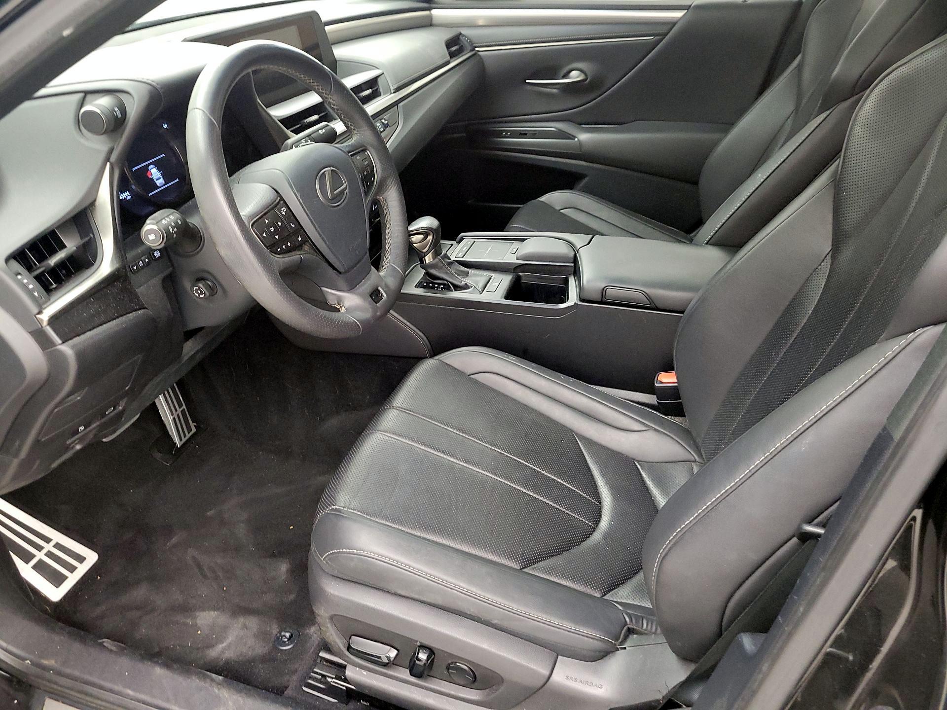 Thumbnail: 2020 Lexus ES - 11