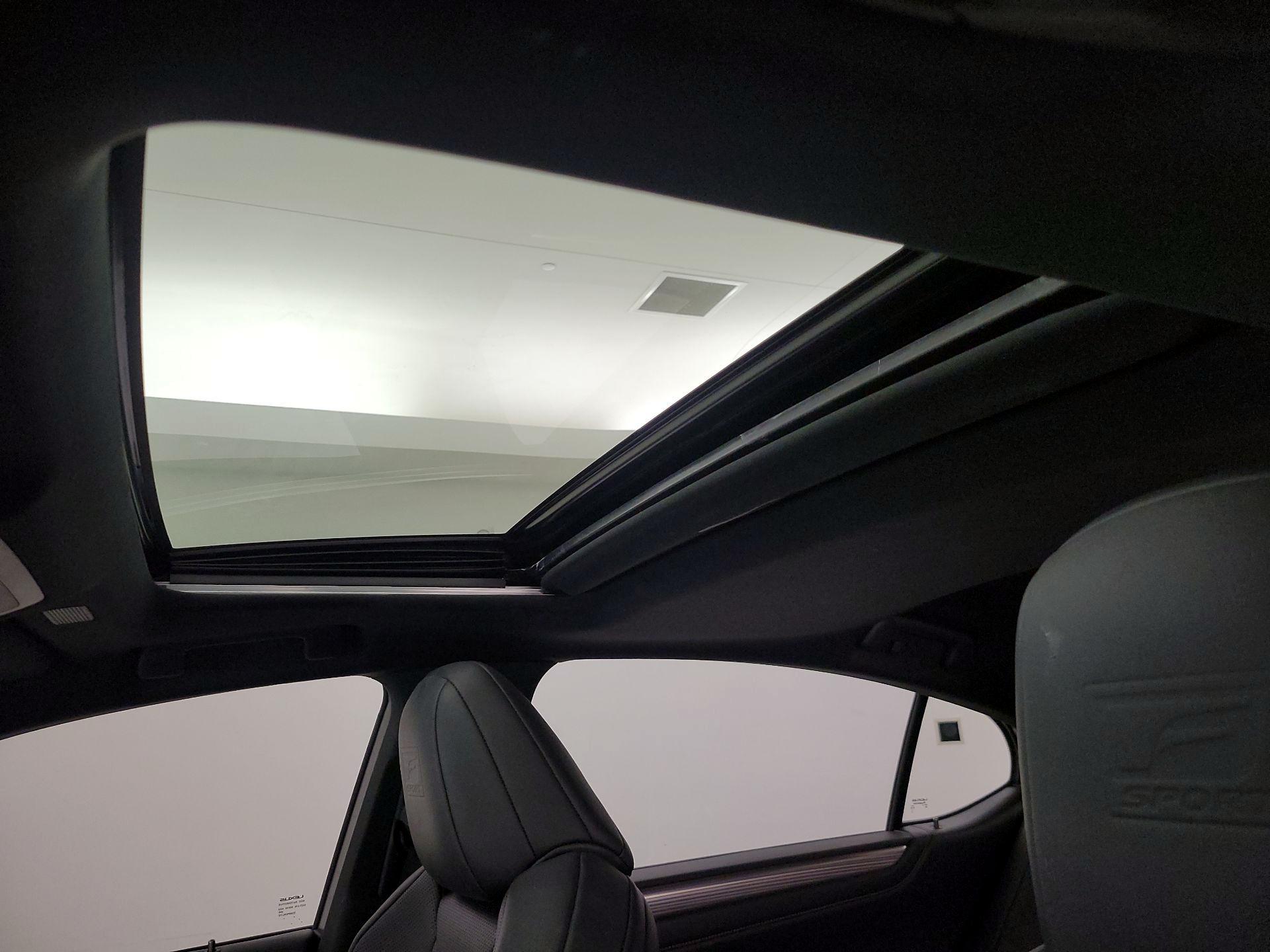 Thumbnail: 2020 Lexus ES - 19