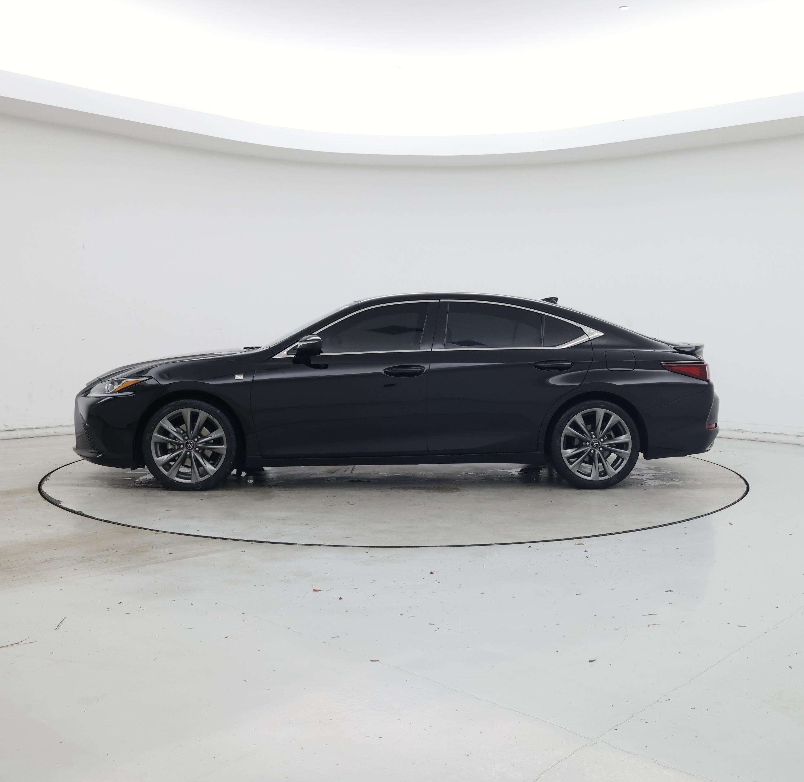 Thumbnail: 2020 Lexus ES - 3