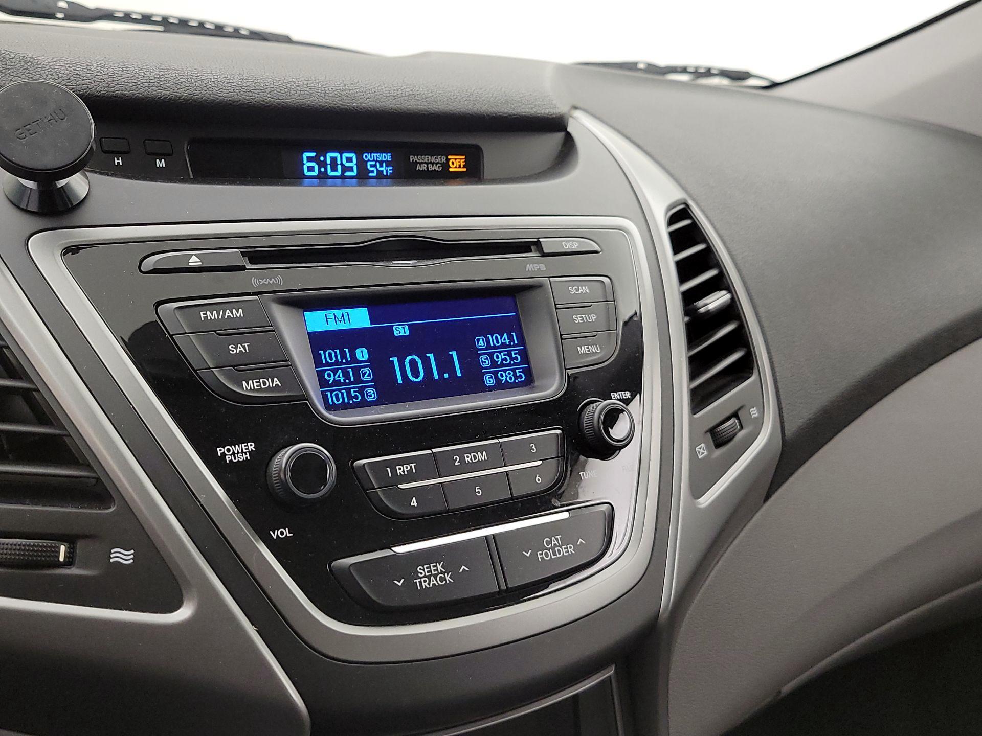 Thumbnail: 2016 Hyundai Elantra - 14