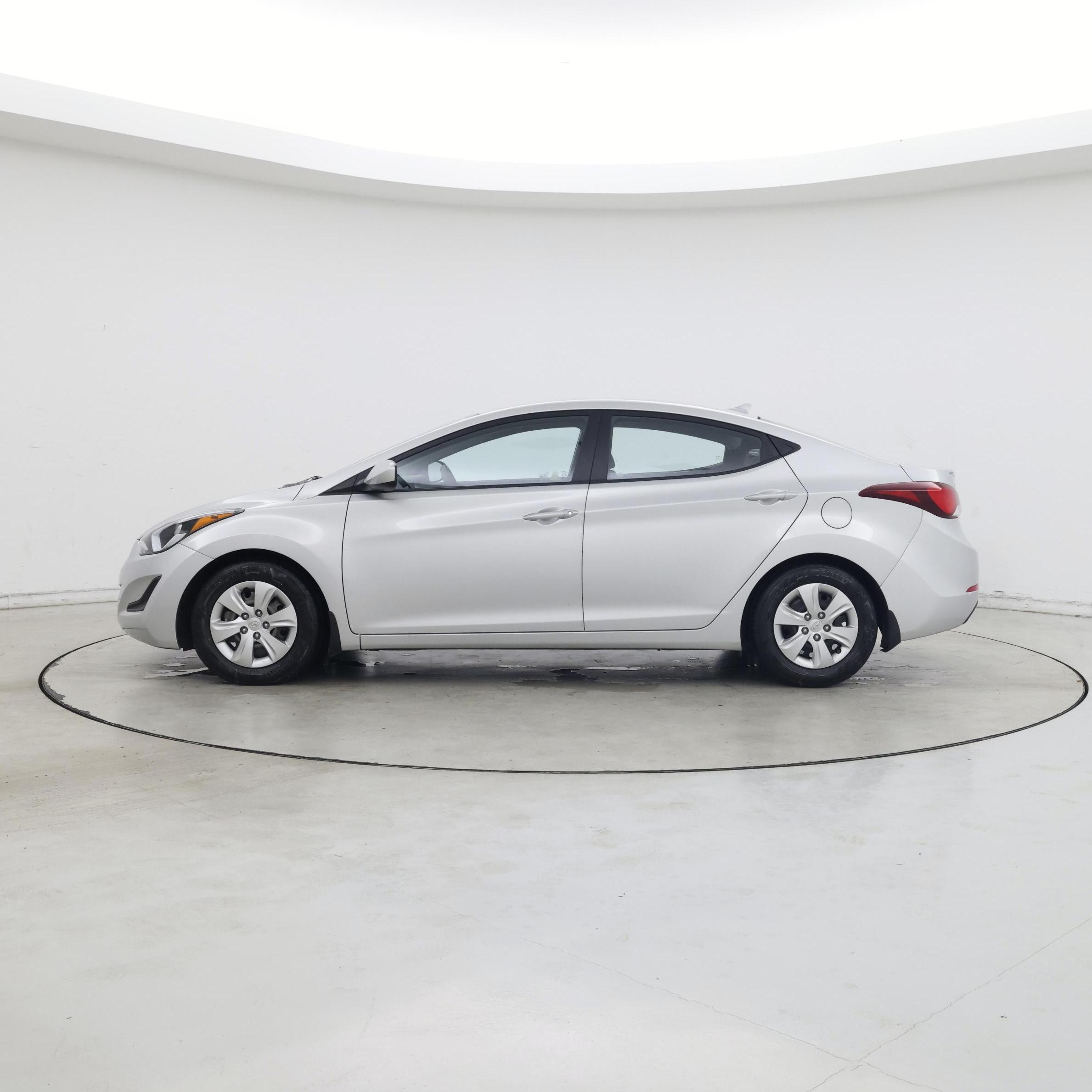 Thumbnail: 2016 Hyundai Elantra - 3