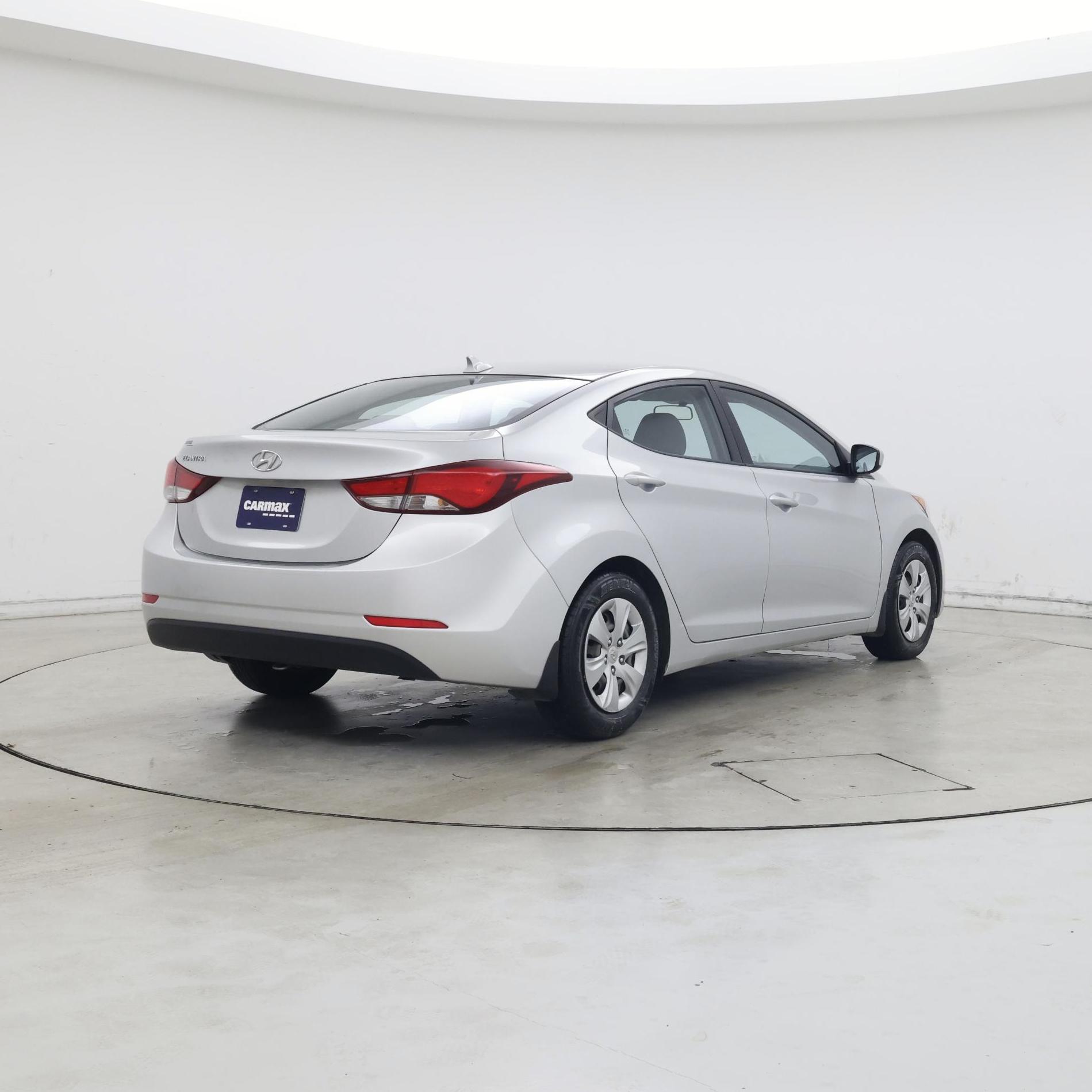 Thumbnail: 2016 Hyundai Elantra - 8