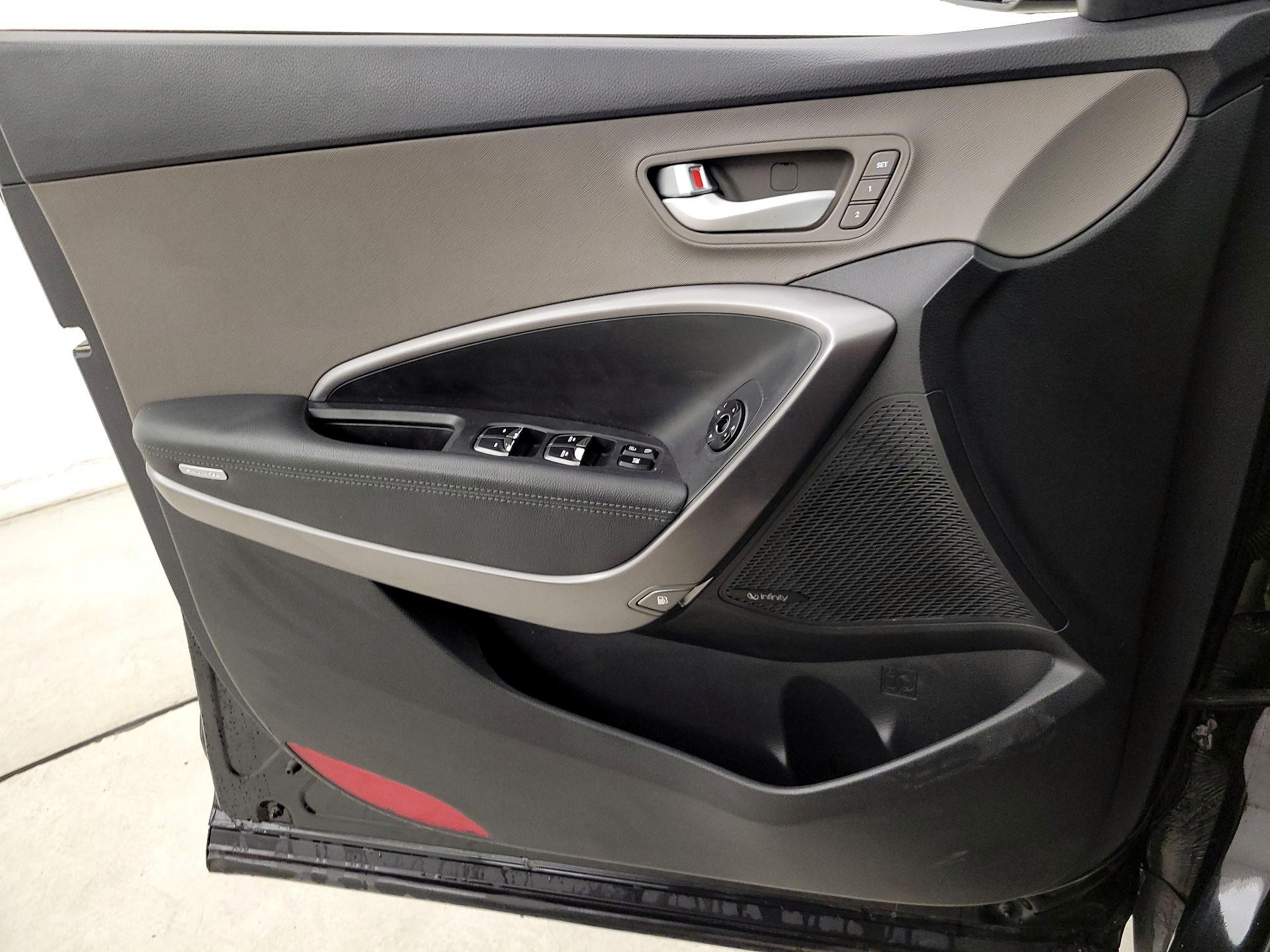 Thumbnail: 2017 Hyundai Santa Fe - 12