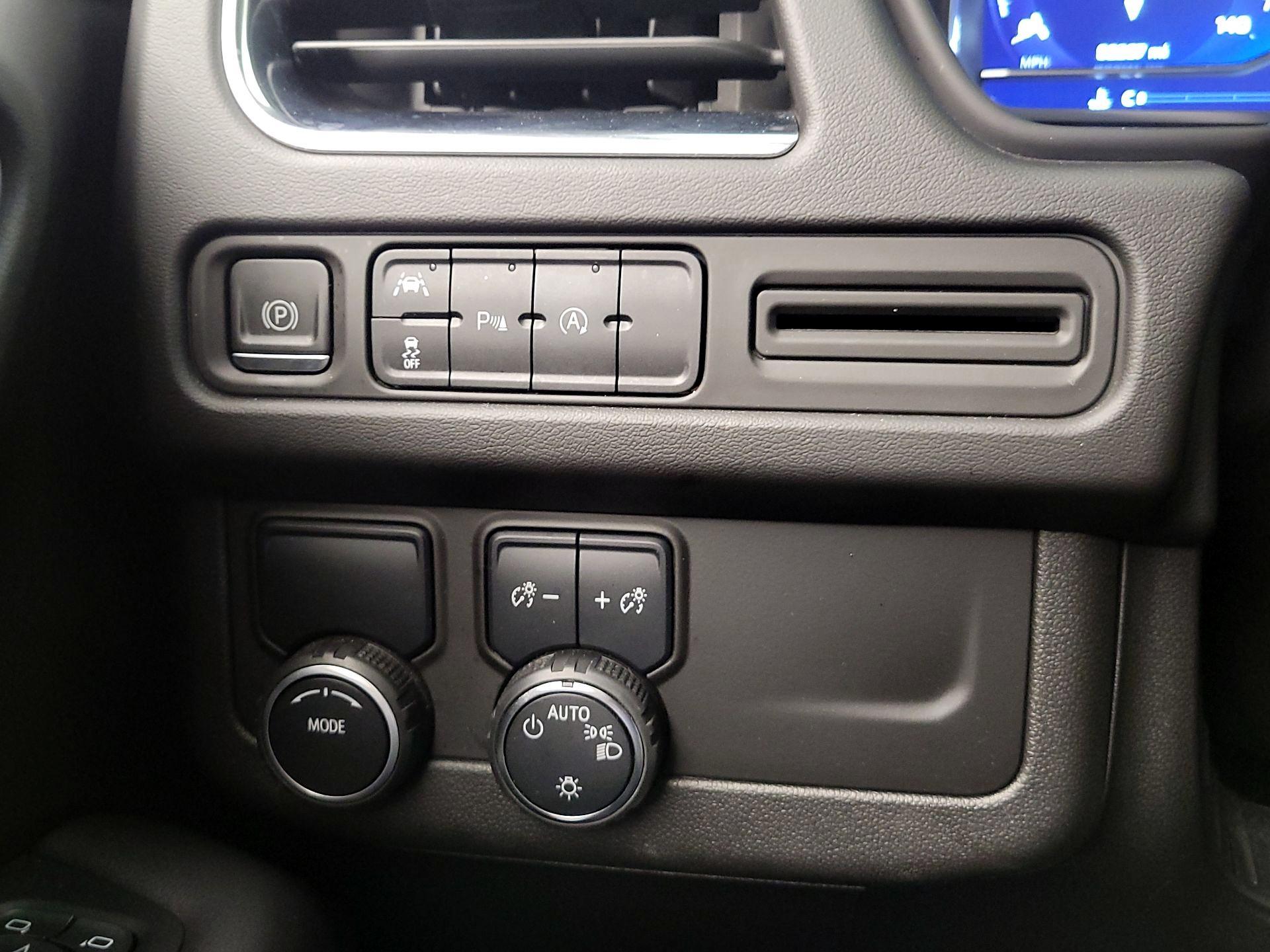 Thumbnail: 2023 Chevrolet Tahoe - 13