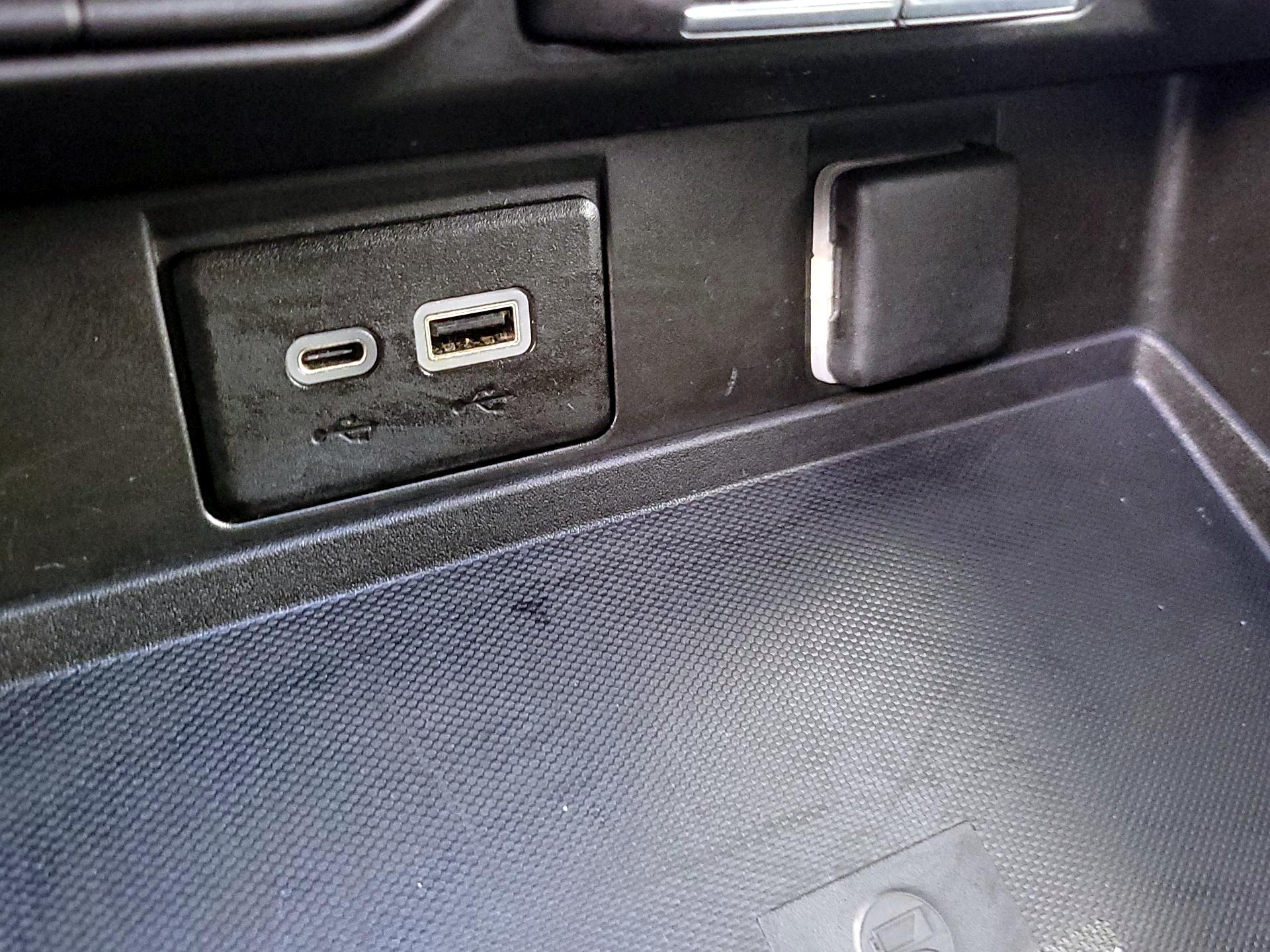 Thumbnail: 2023 Chevrolet Tahoe - 18