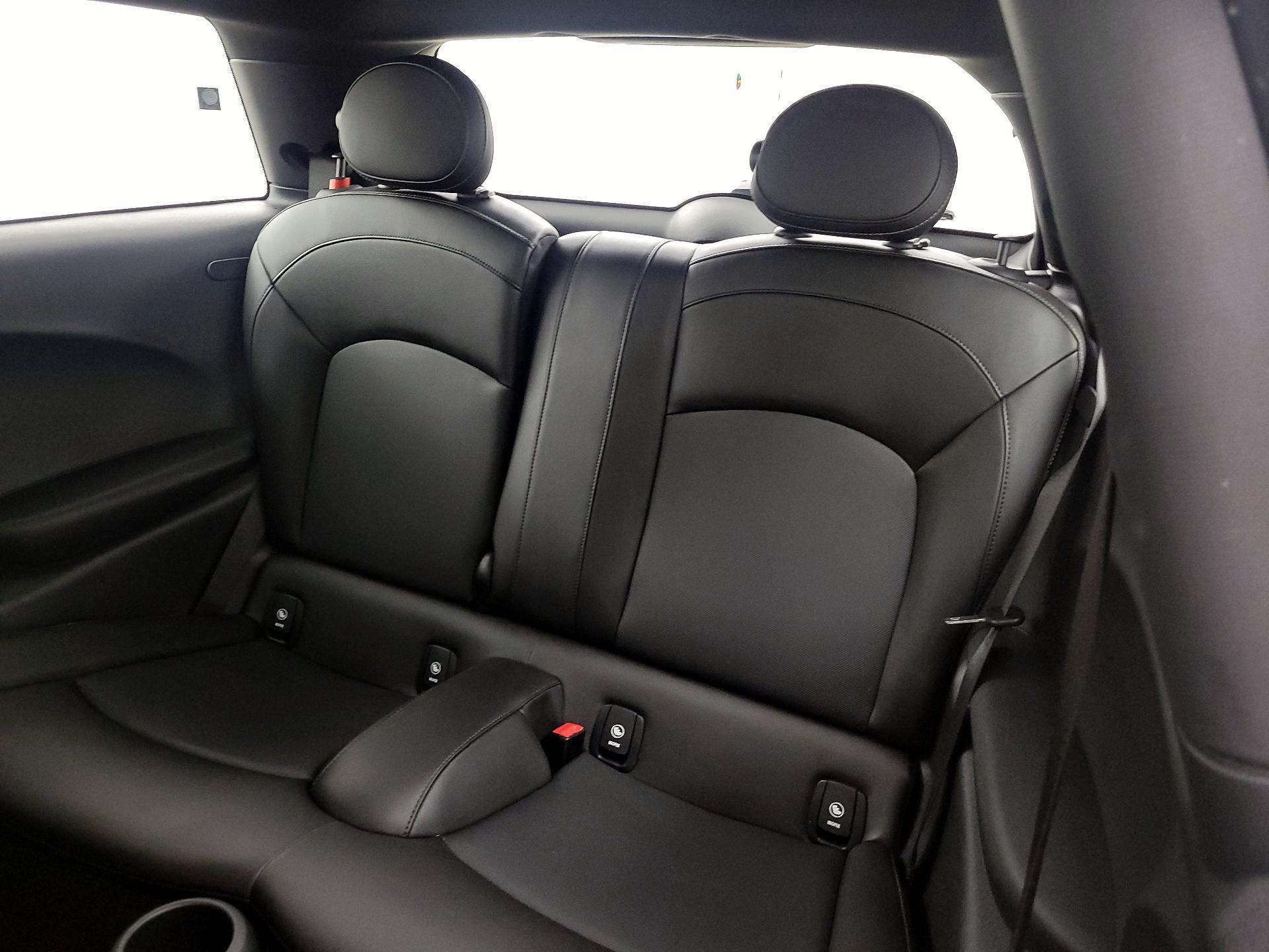 Thumbnail: 2019 MINI Cooper Hardtop - 20