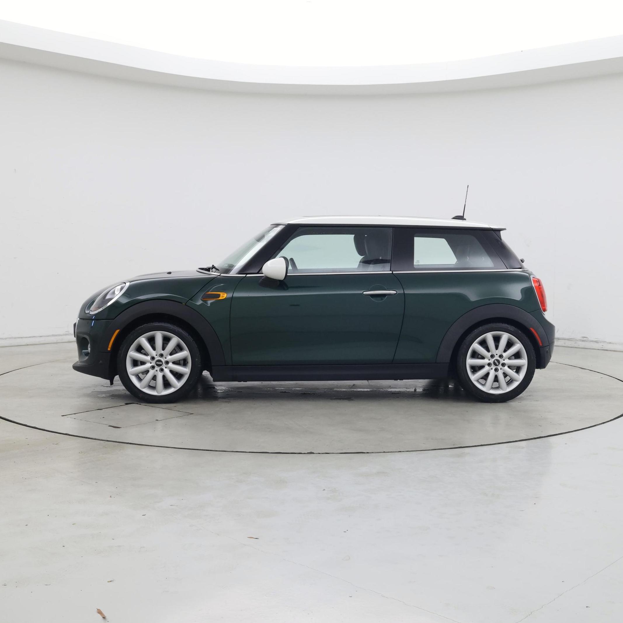 Thumbnail: 2019 MINI Cooper Hardtop - 3
