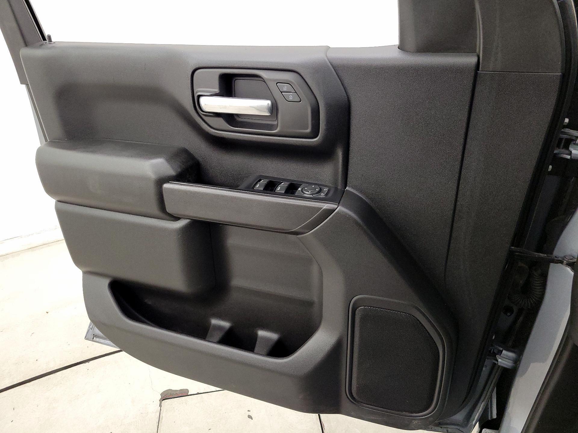 Thumbnail: 2019 Chevrolet Silverado 1500 - 12