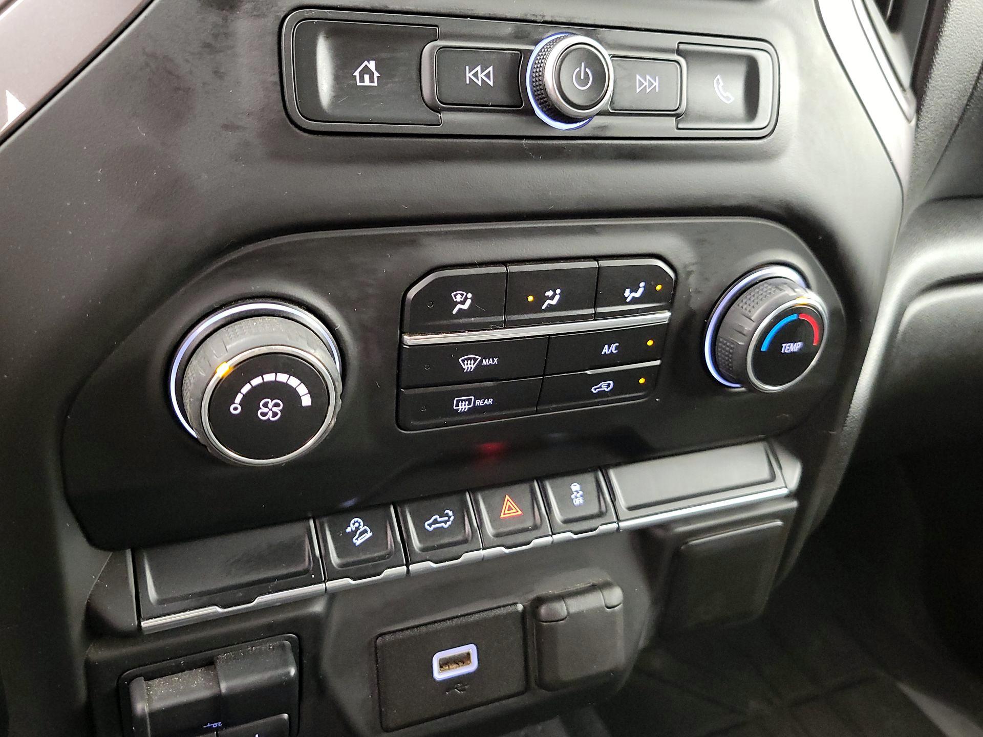 Thumbnail: 2019 Chevrolet Silverado 1500 - 16