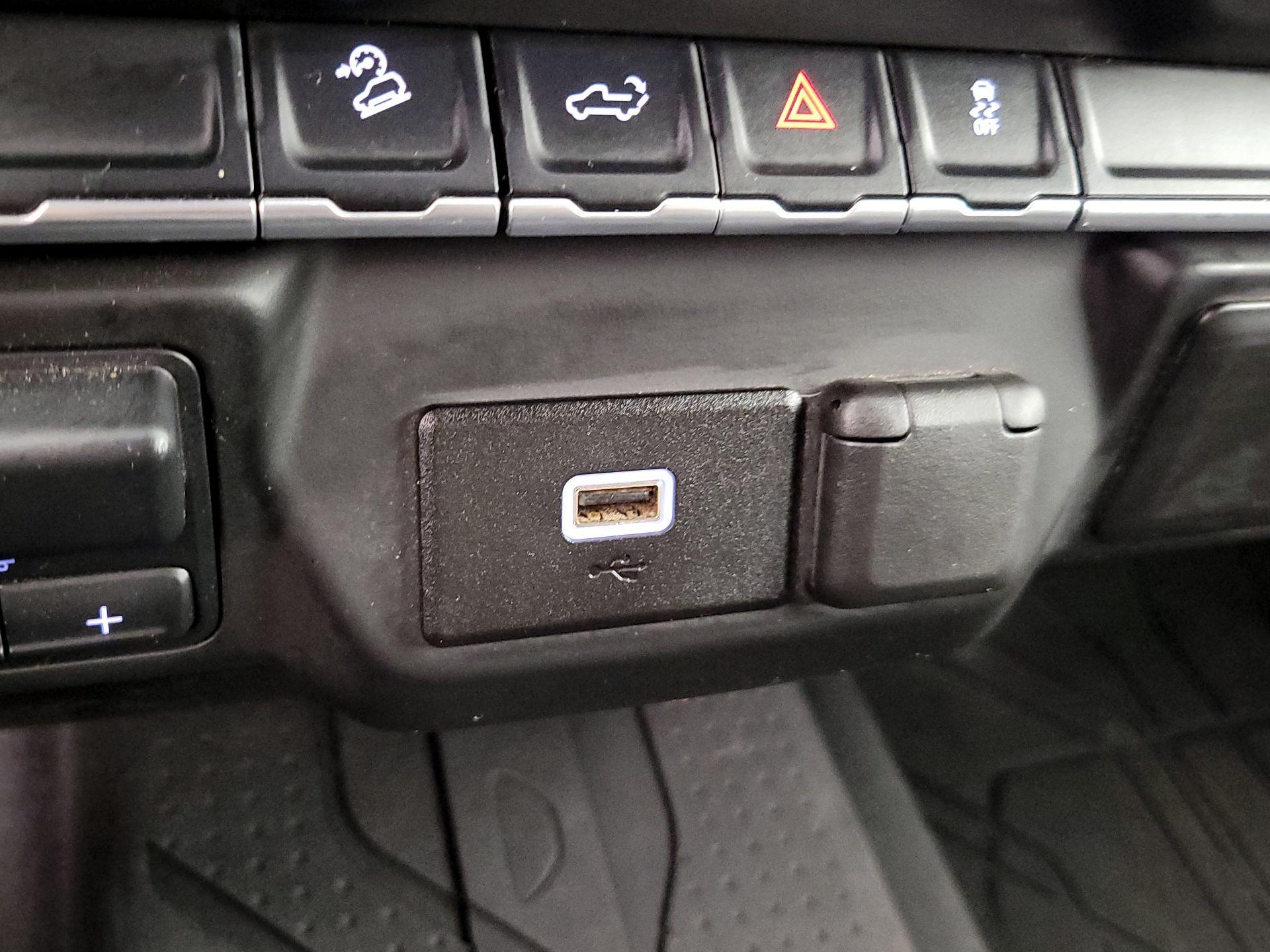 Thumbnail: 2019 Chevrolet Silverado 1500 - 18