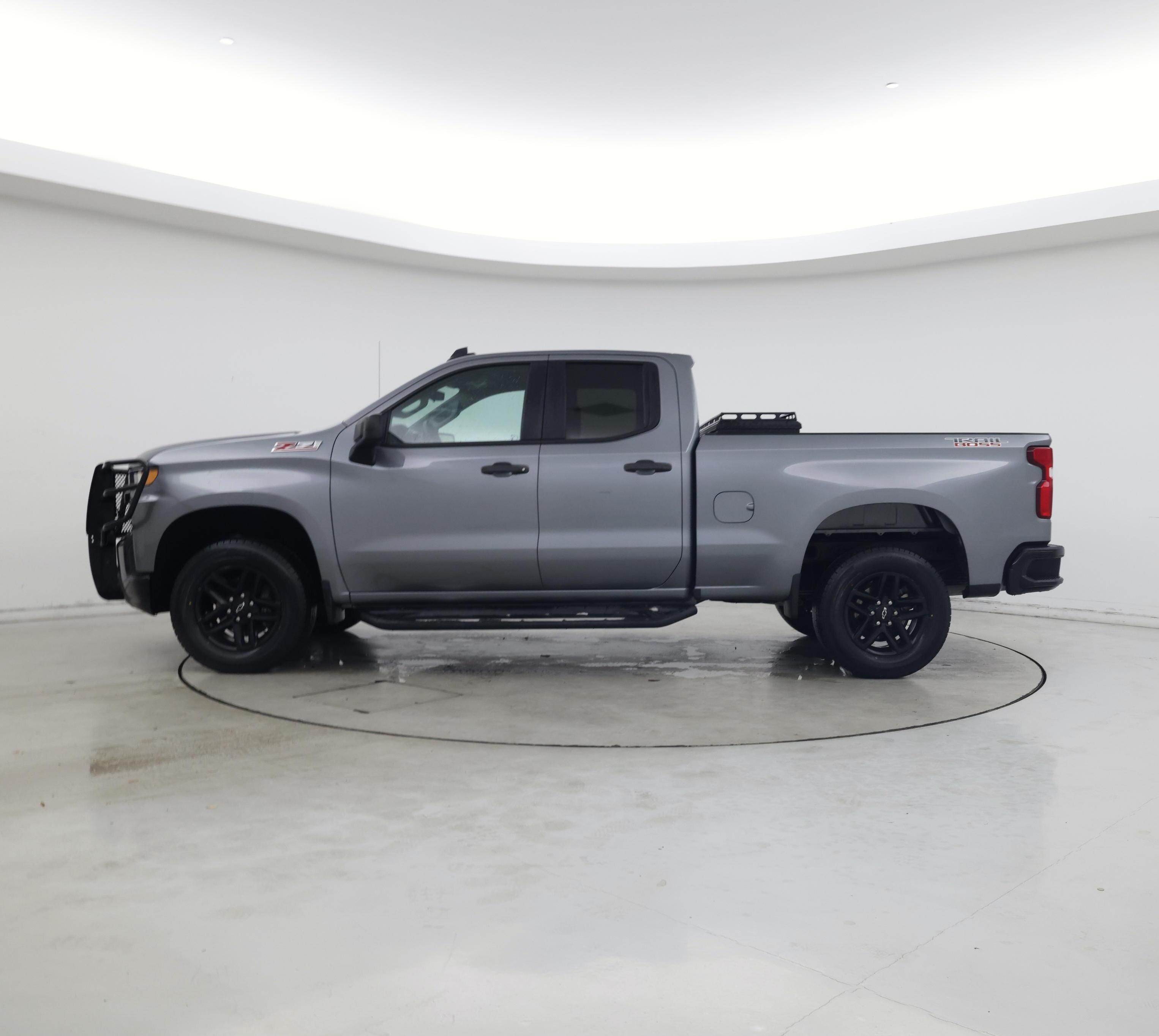 Thumbnail: 2019 Chevrolet Silverado 1500 - 3