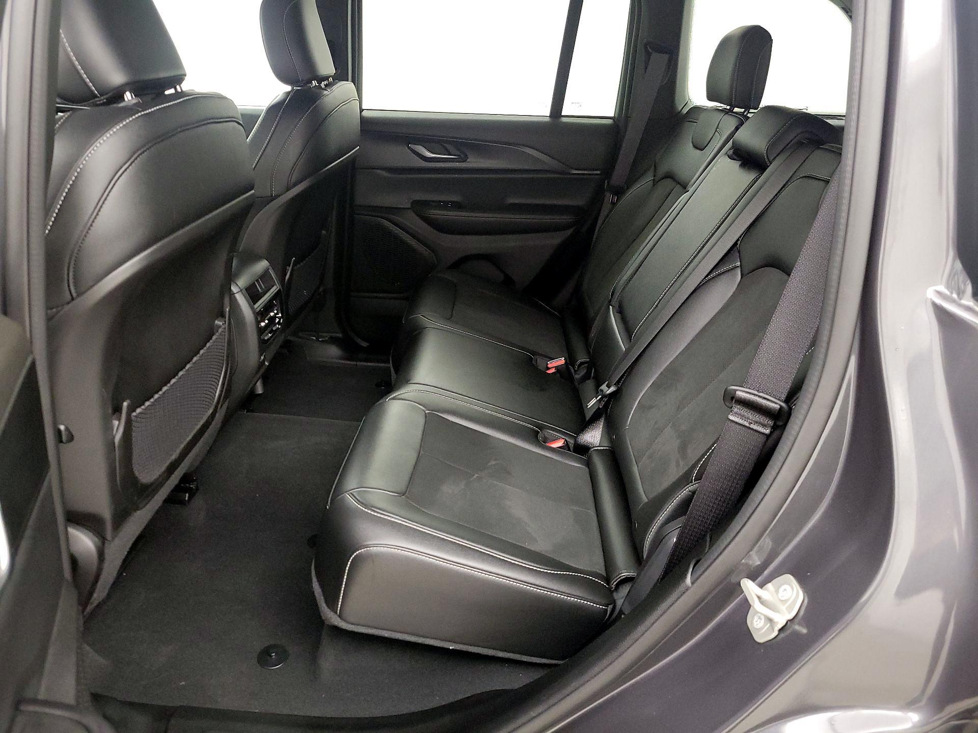 Thumbnail: 2024 Jeep Grand Cherokee - 20