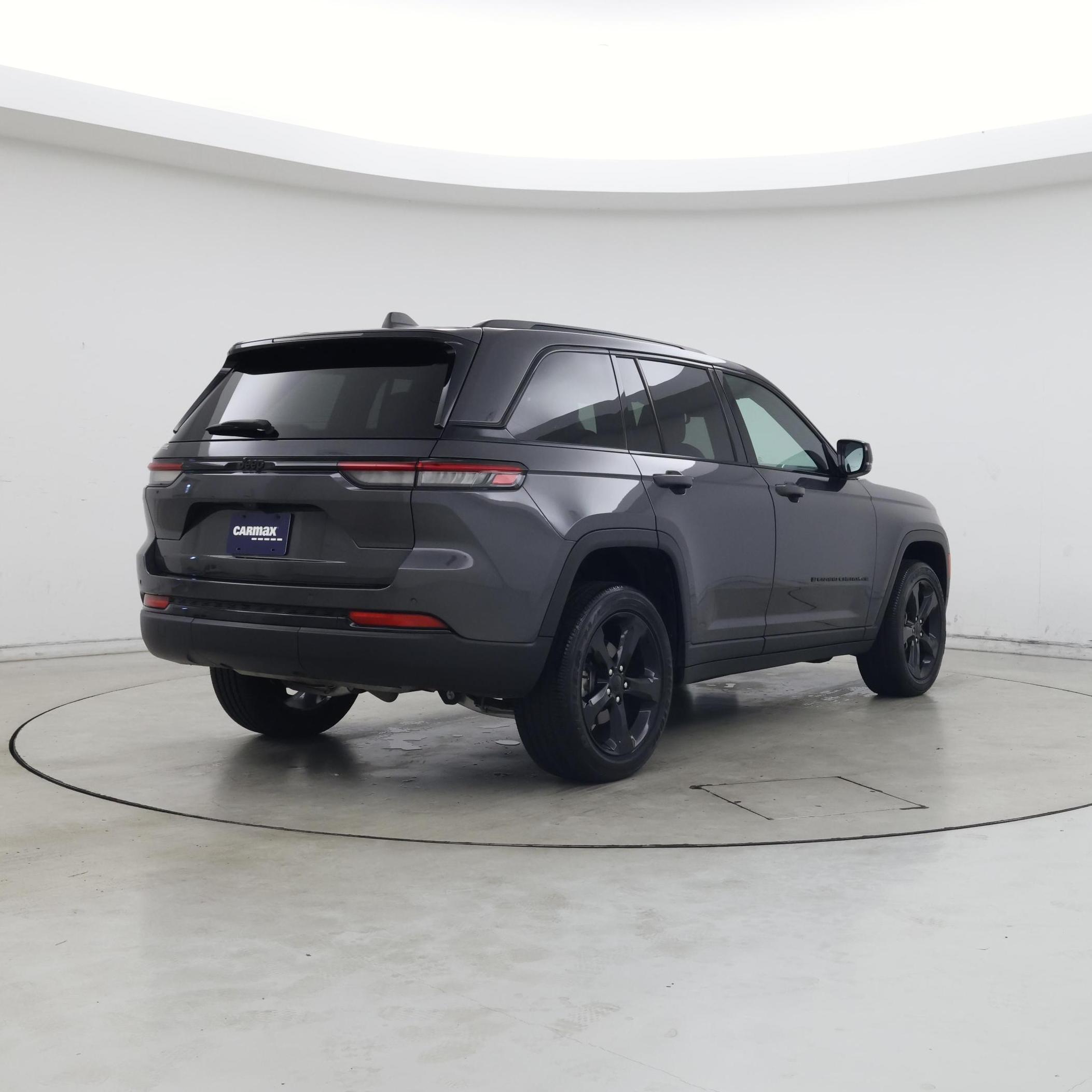 Thumbnail: 2024 Jeep Grand Cherokee - 8