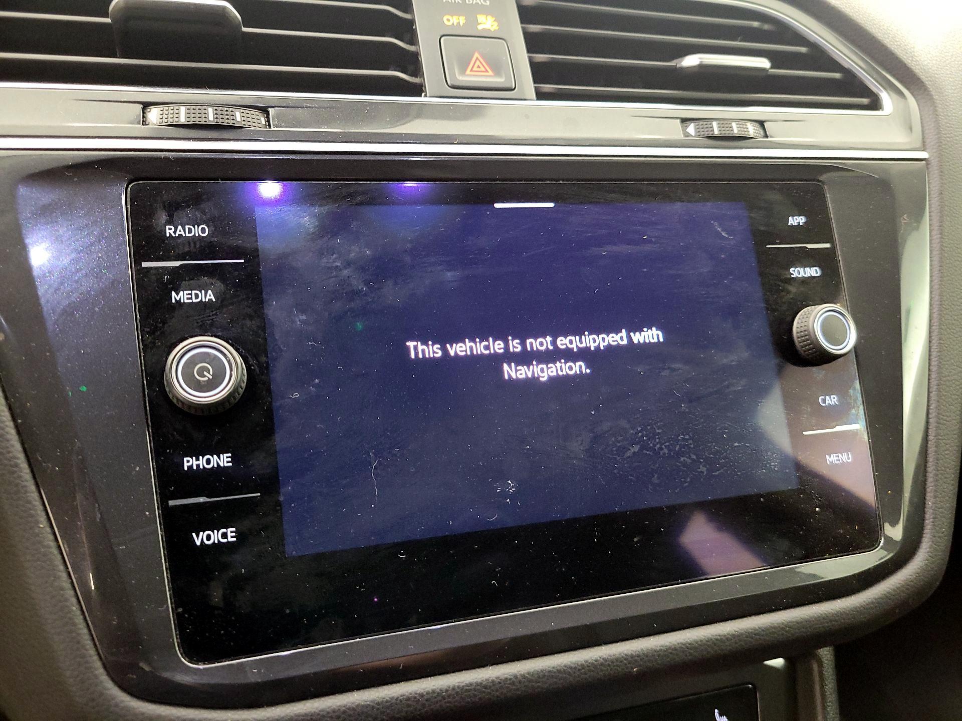 Thumbnail: 2022 Volkswagen Tiguan - 14