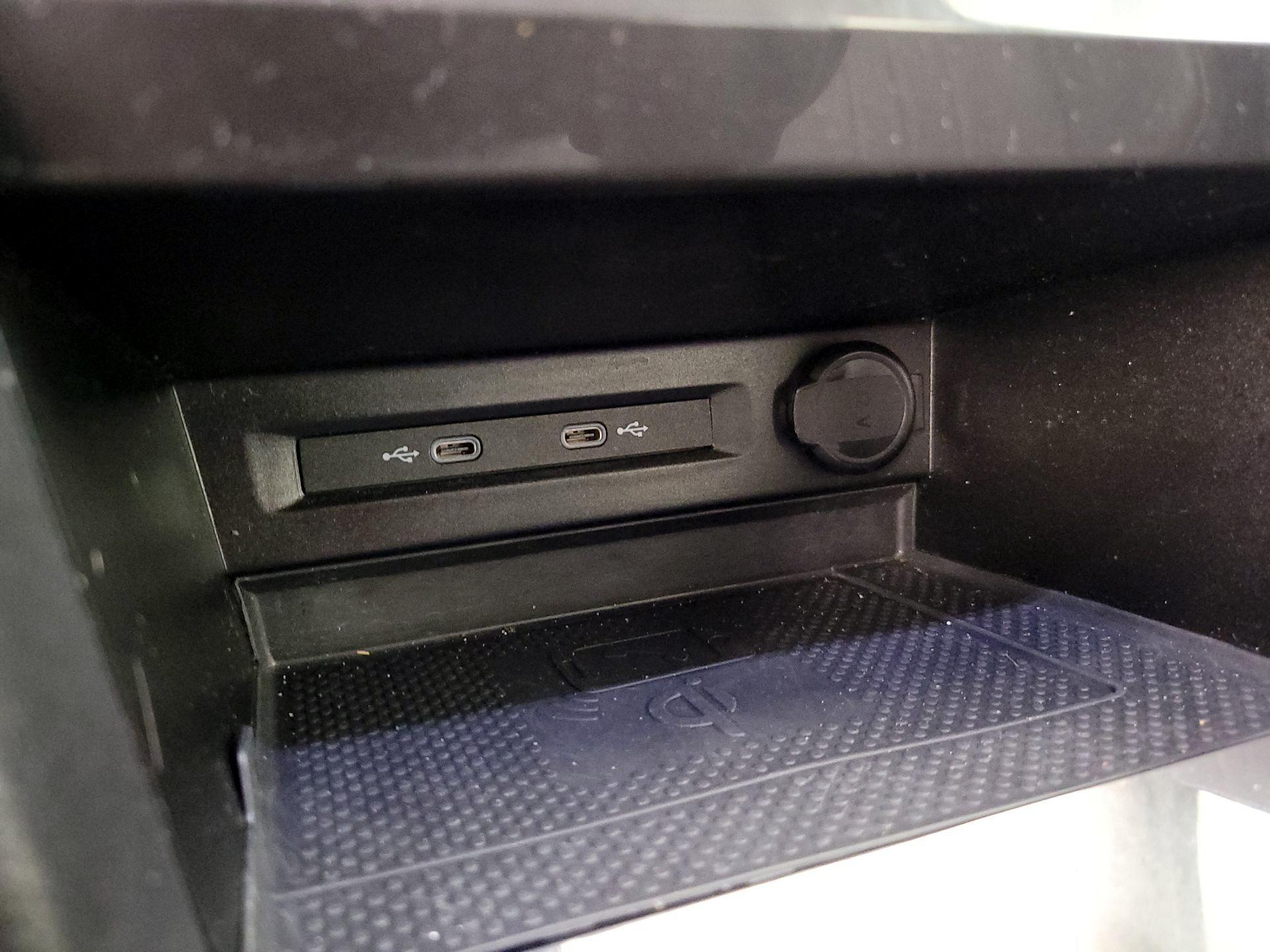 Thumbnail: 2022 Volkswagen Tiguan - 19