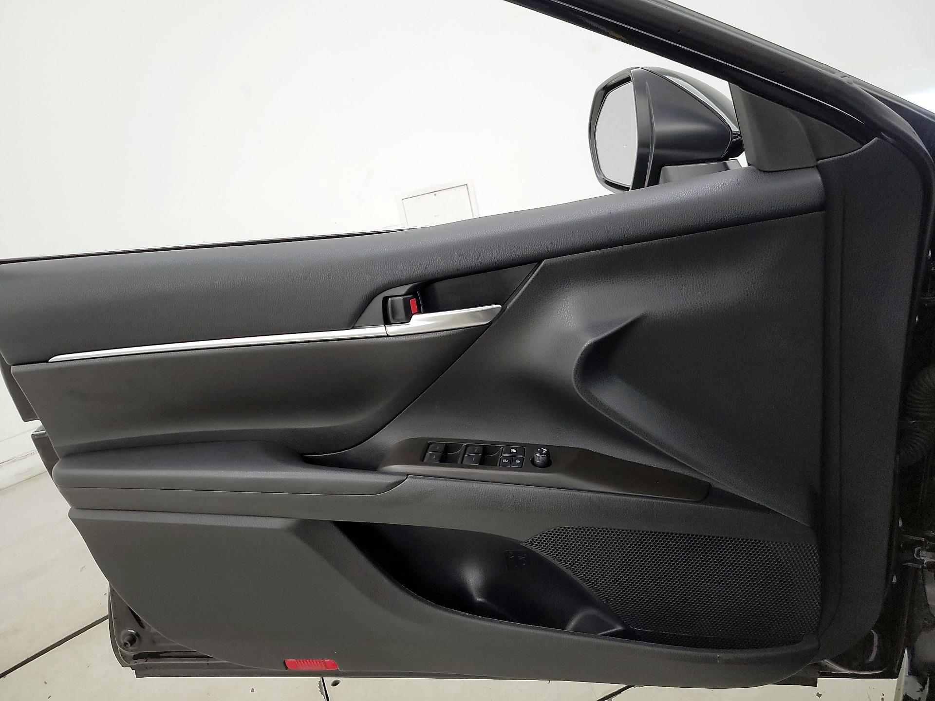 Thumbnail: 2021 Toyota Camry - 12