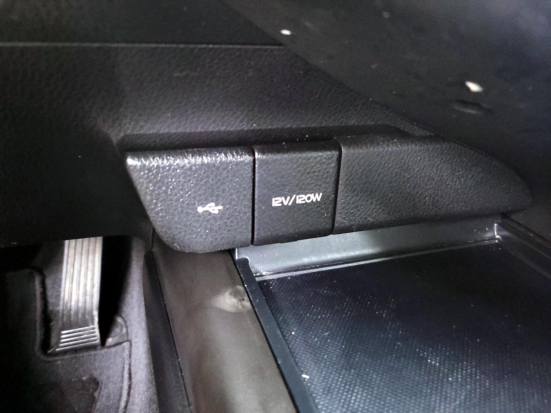 Thumbnail: 2021 Toyota Camry - 19