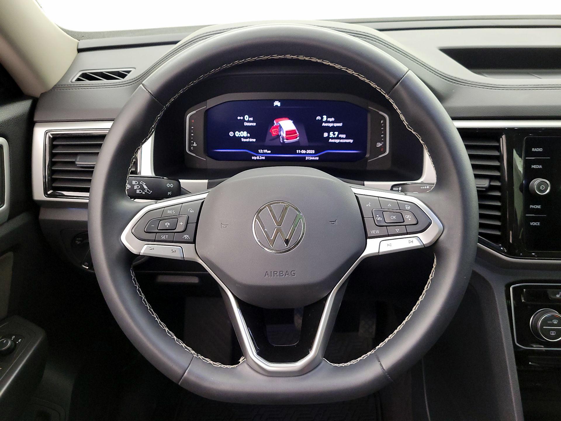 Thumbnail: 2023 Volkswagen Atlas - 10