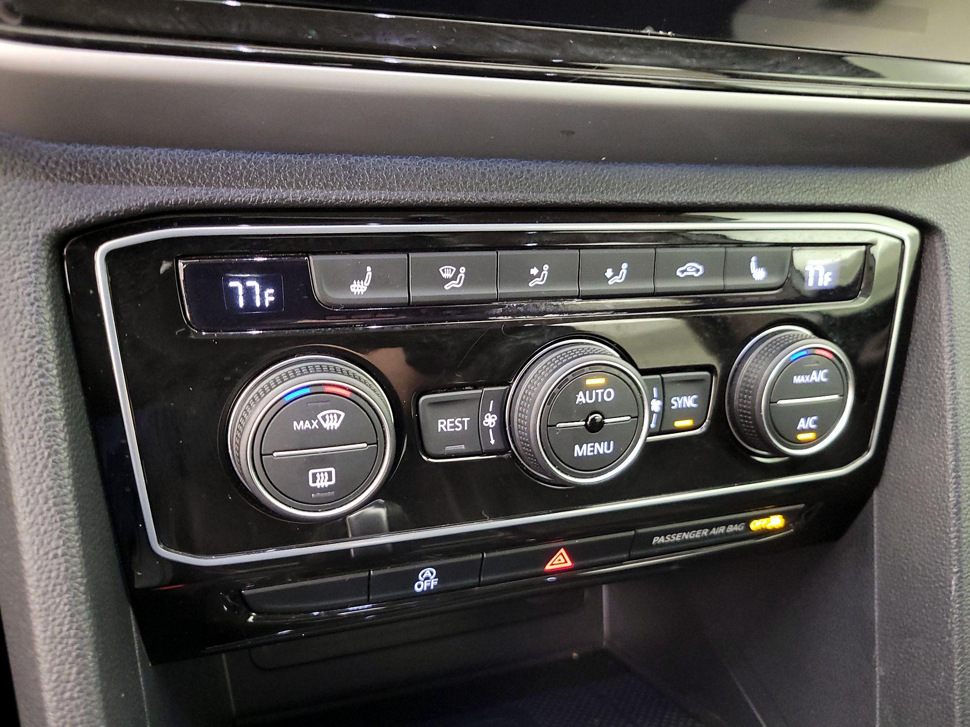 Thumbnail: 2023 Volkswagen Atlas - 17