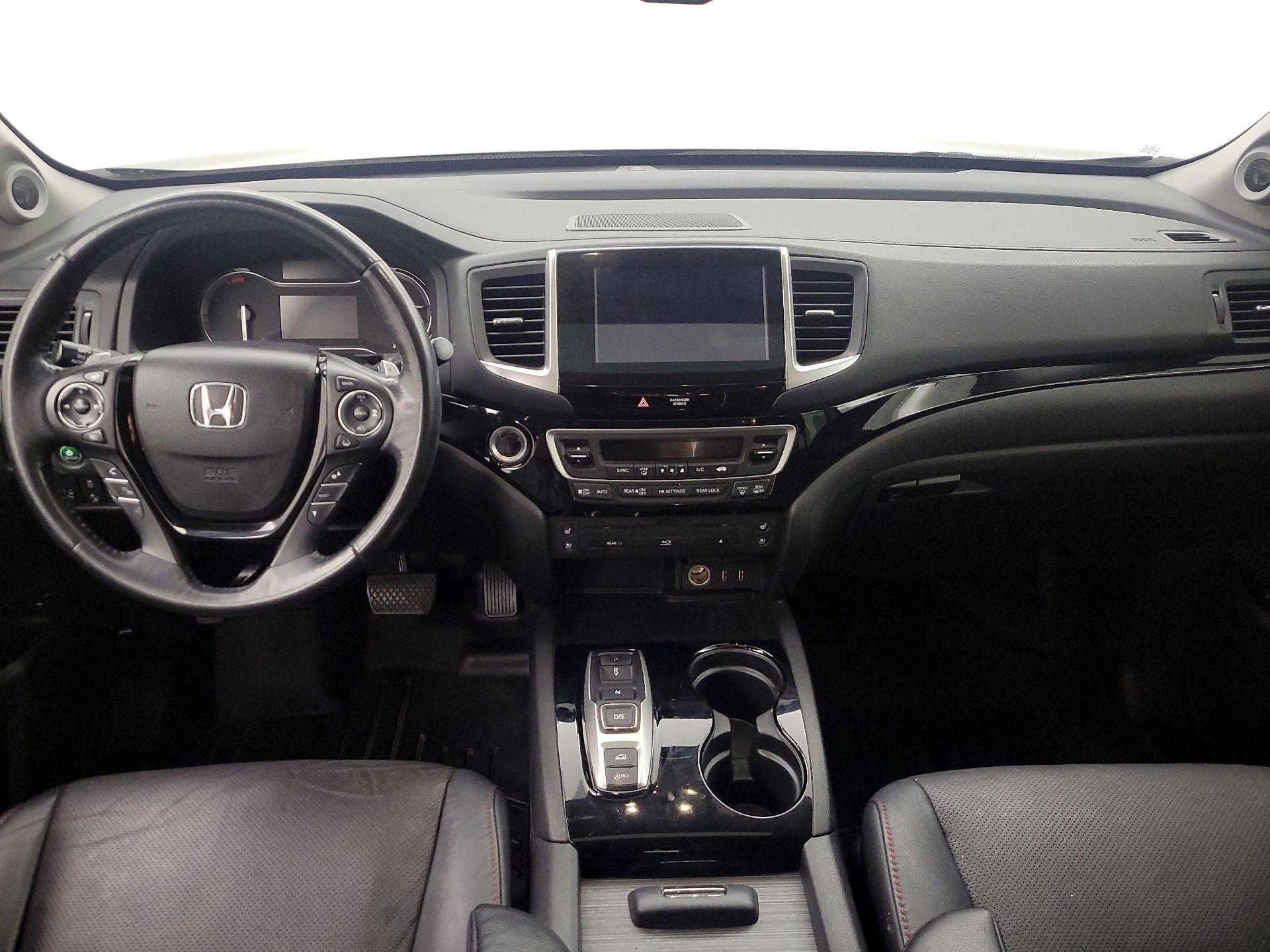 Thumbnail: 2016 Honda Pilot - 9