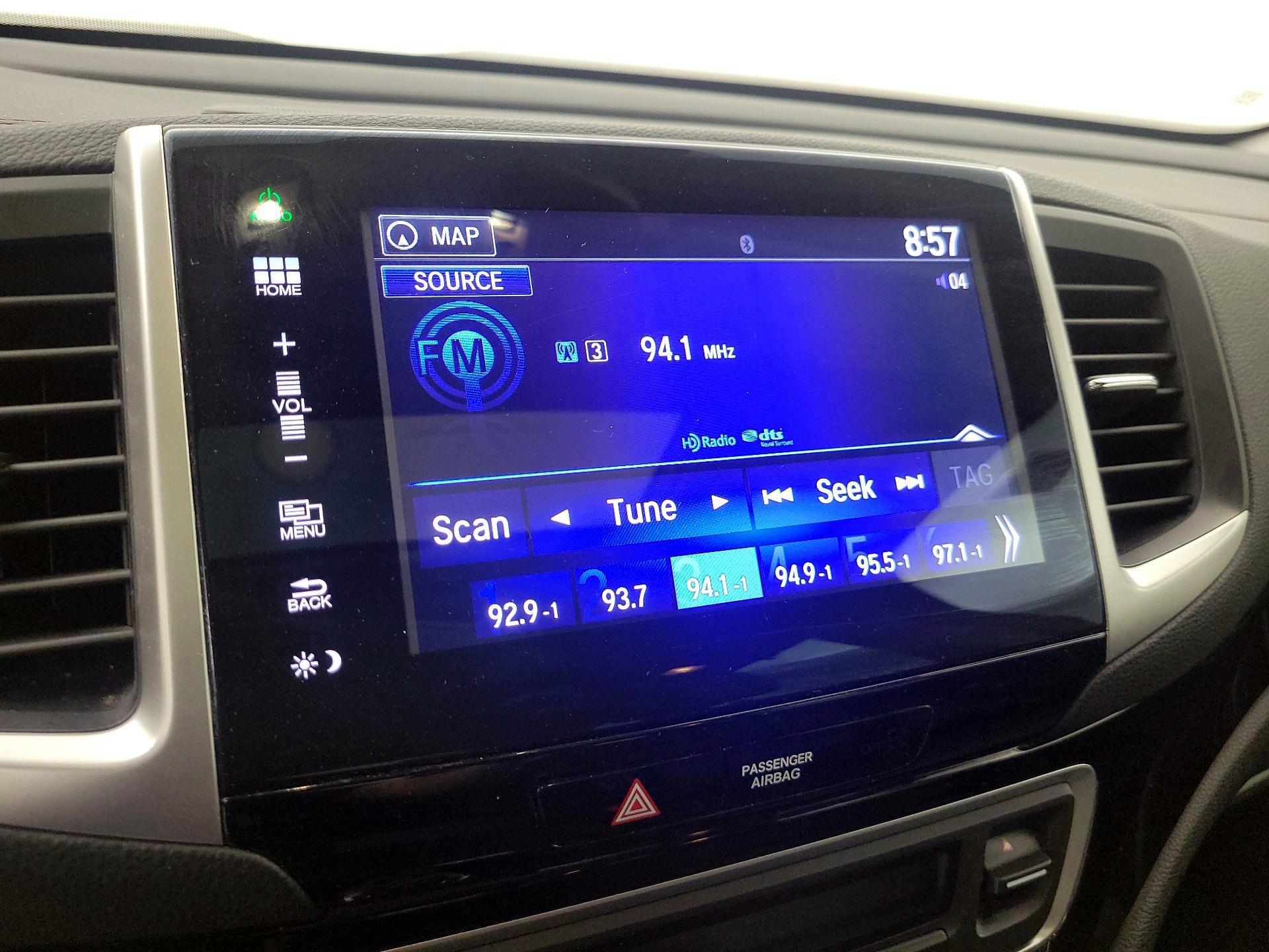 Thumbnail: 2016 Honda Pilot - 16