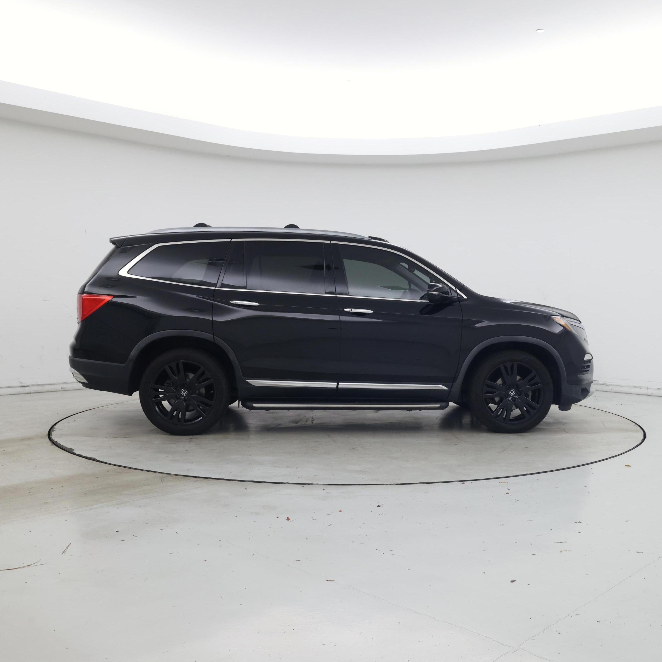 Thumbnail: 2016 Honda Pilot - 7