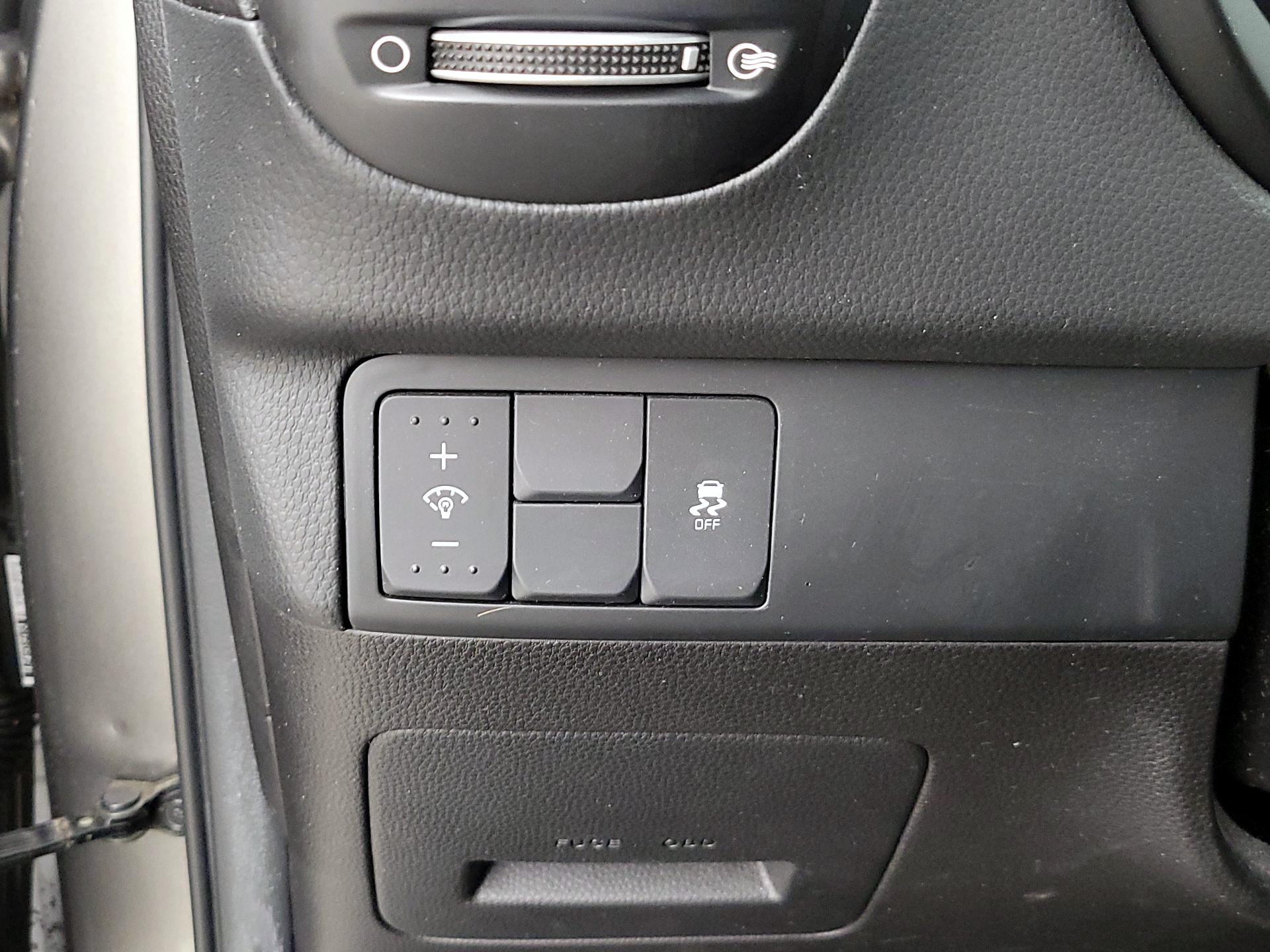 Thumbnail: 2016 Kia Soul - 13