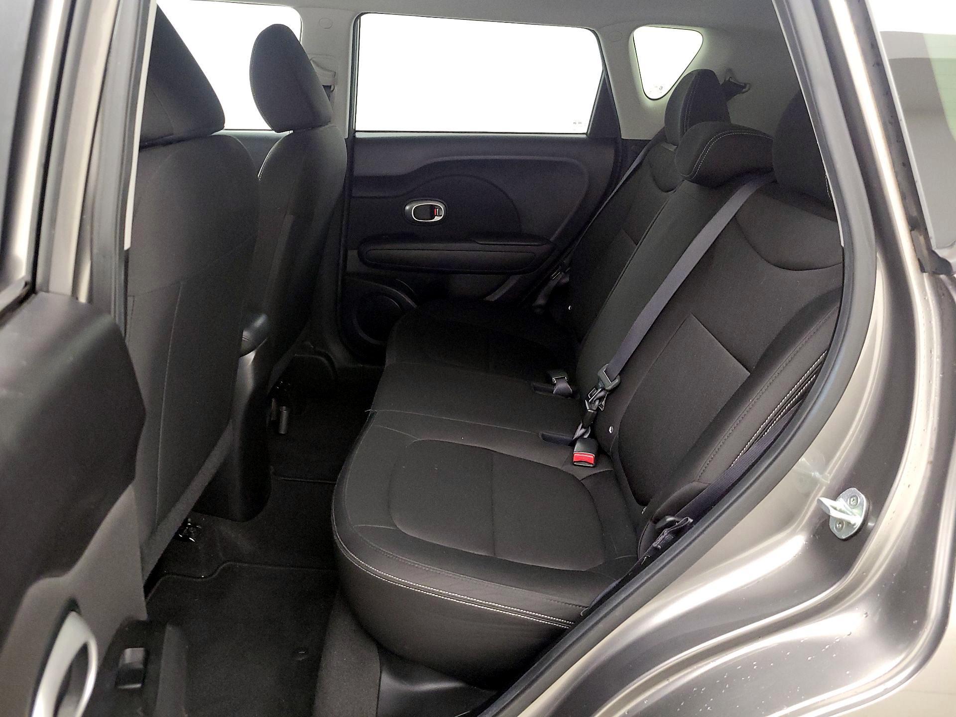 Thumbnail: 2016 Kia Soul - 18